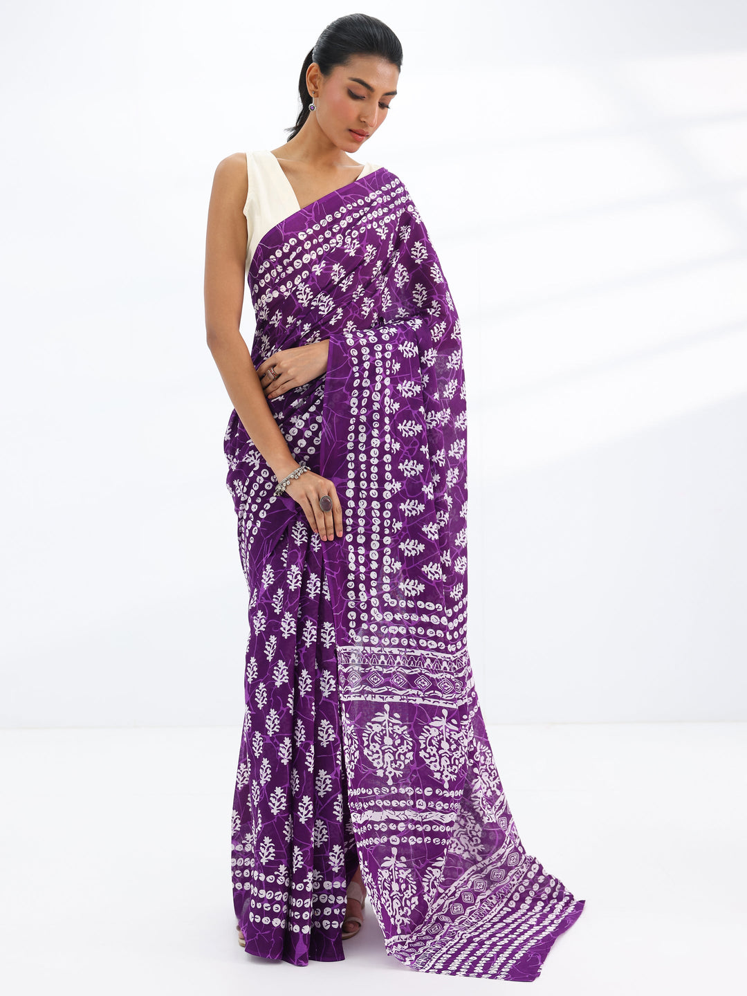  Burgundy Printed Cotton Saree With Unstitched Blouse Piece 