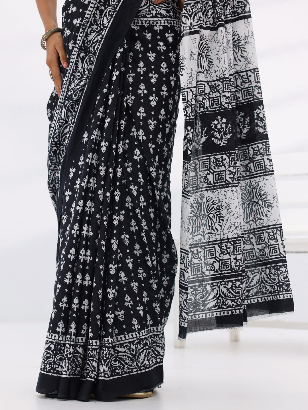  Black Printed Cotton Saree With Unstitched Blouse Piece 