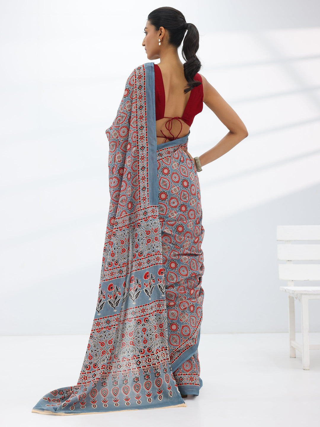  Grey Printed Cotton Saree With Unstitched Blouse Piece 
