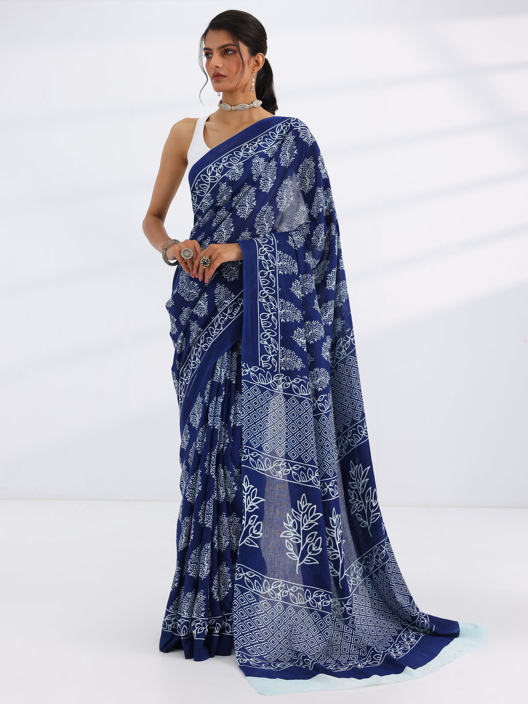  Blue Solid Cotton Saree With Unstitched Blouse Piece 