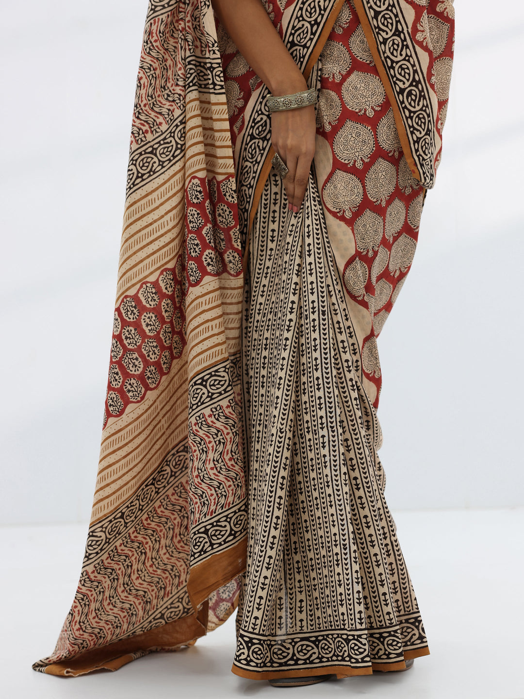  Rust Embellished Cotton Saree With Unstitched Blouse Piece 