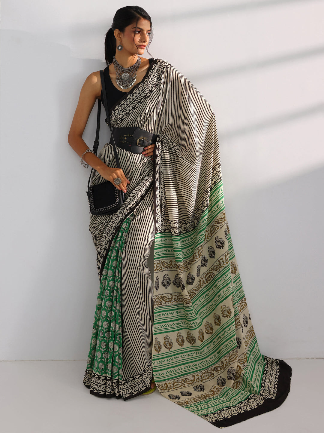  Green Printed Cotton Saree With Unstitched Blouse Piece 