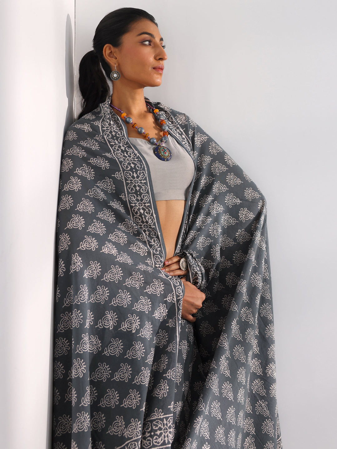  Grey Printed Cotton Saree With Unstitched Blouse Piece 