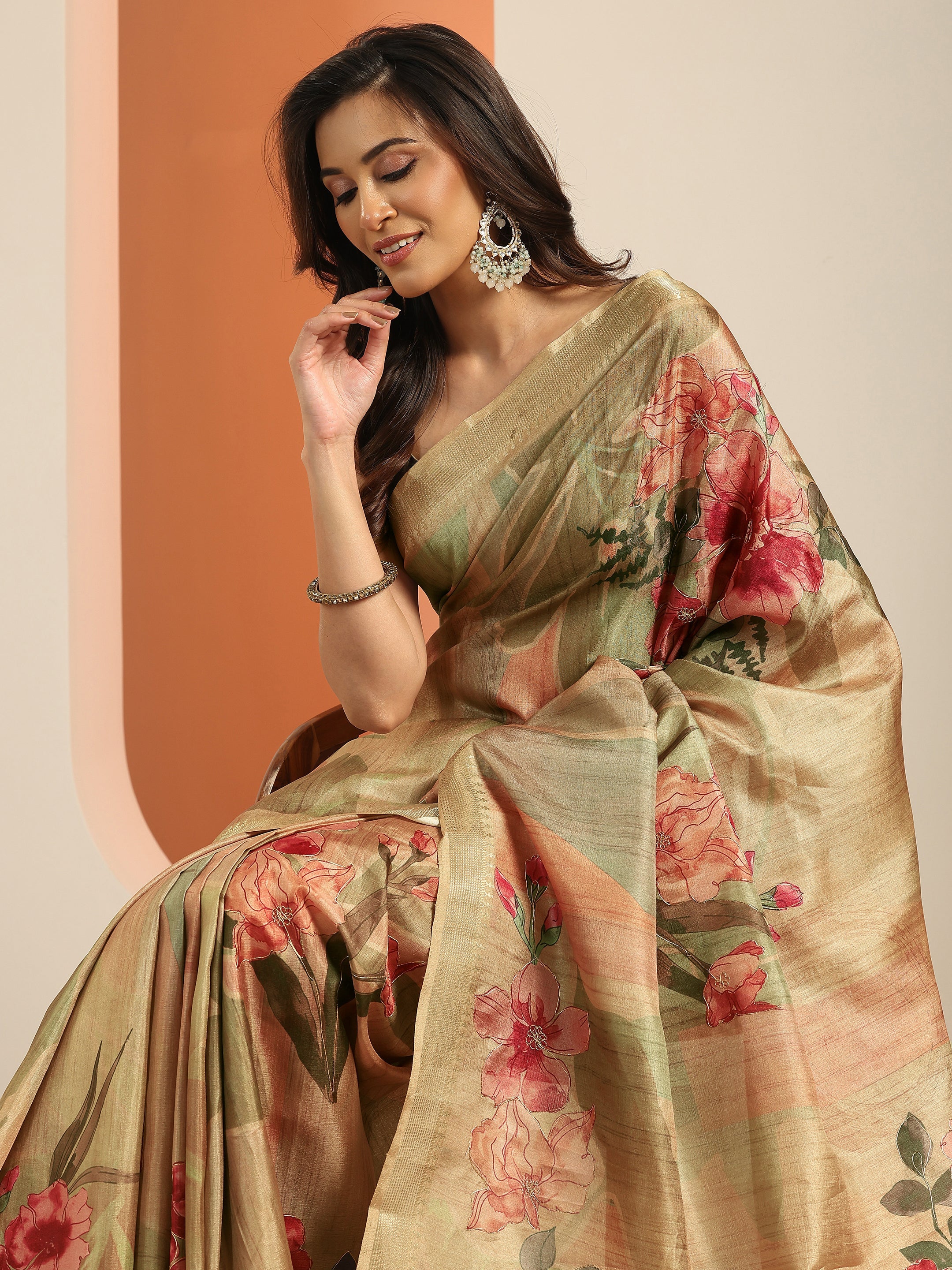 Gold Printed Silk Blend Saree With Unstitched Blouse Piece-image-16