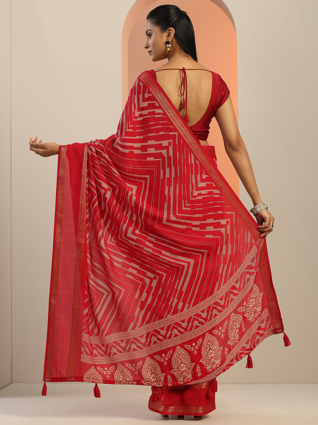  Red Printed Georgette Saree With Unstitched Blouse Piece 