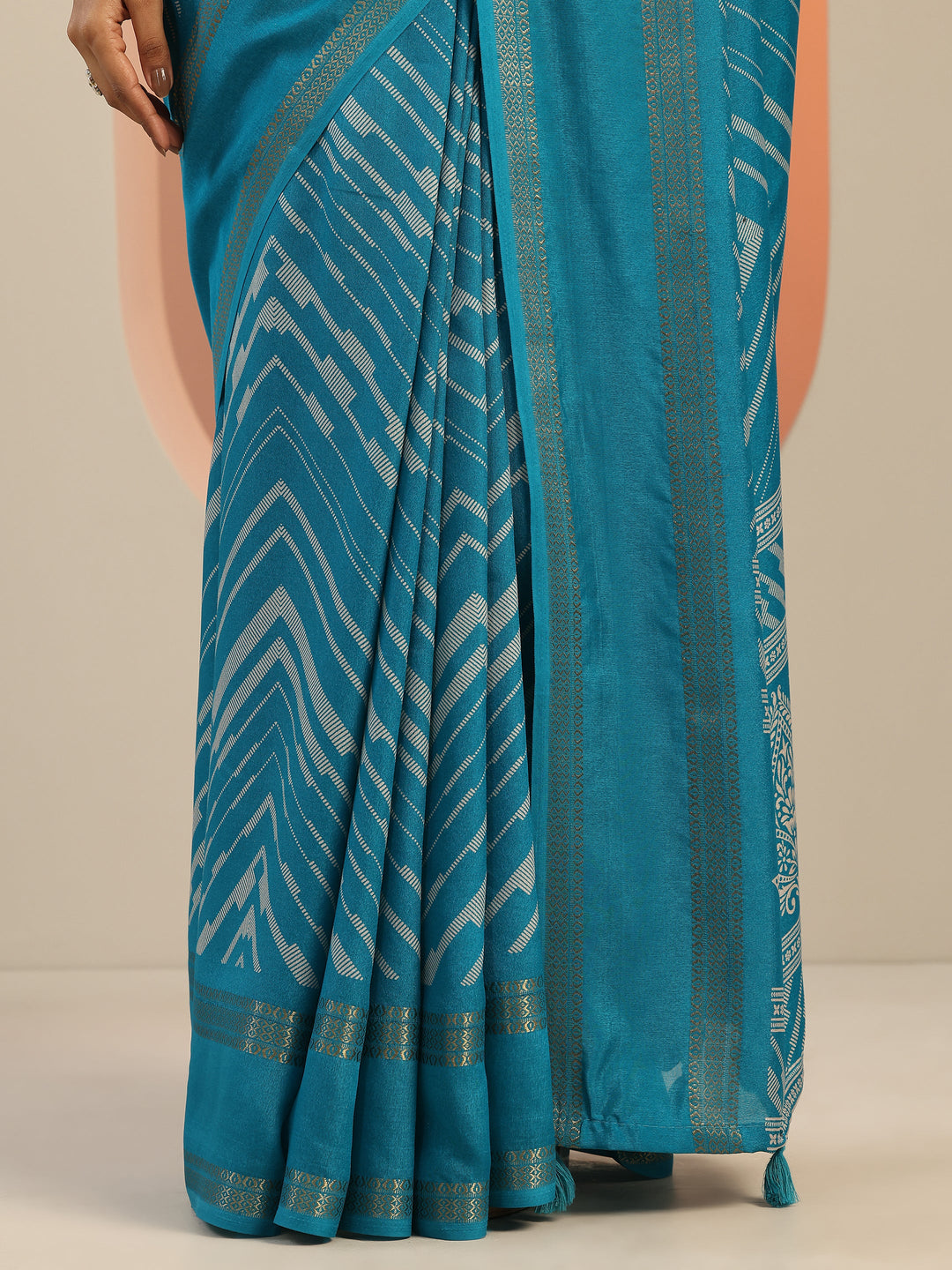  Teal Printed Georgette Saree With Unstitched Blouse Piece 