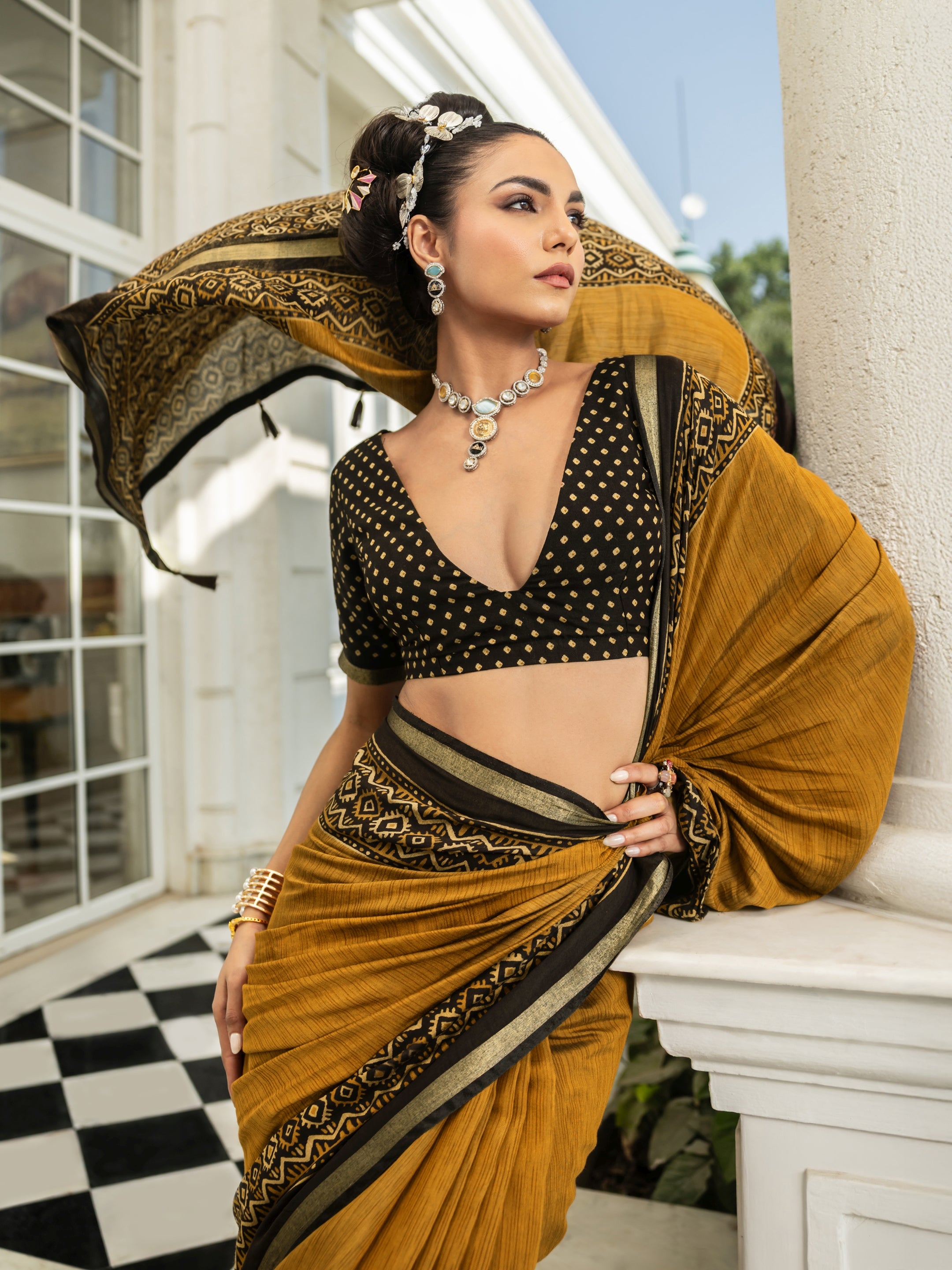 libas Mustard Printed Silk Blend Saree With Unstitched Blouse Piece-picture-20