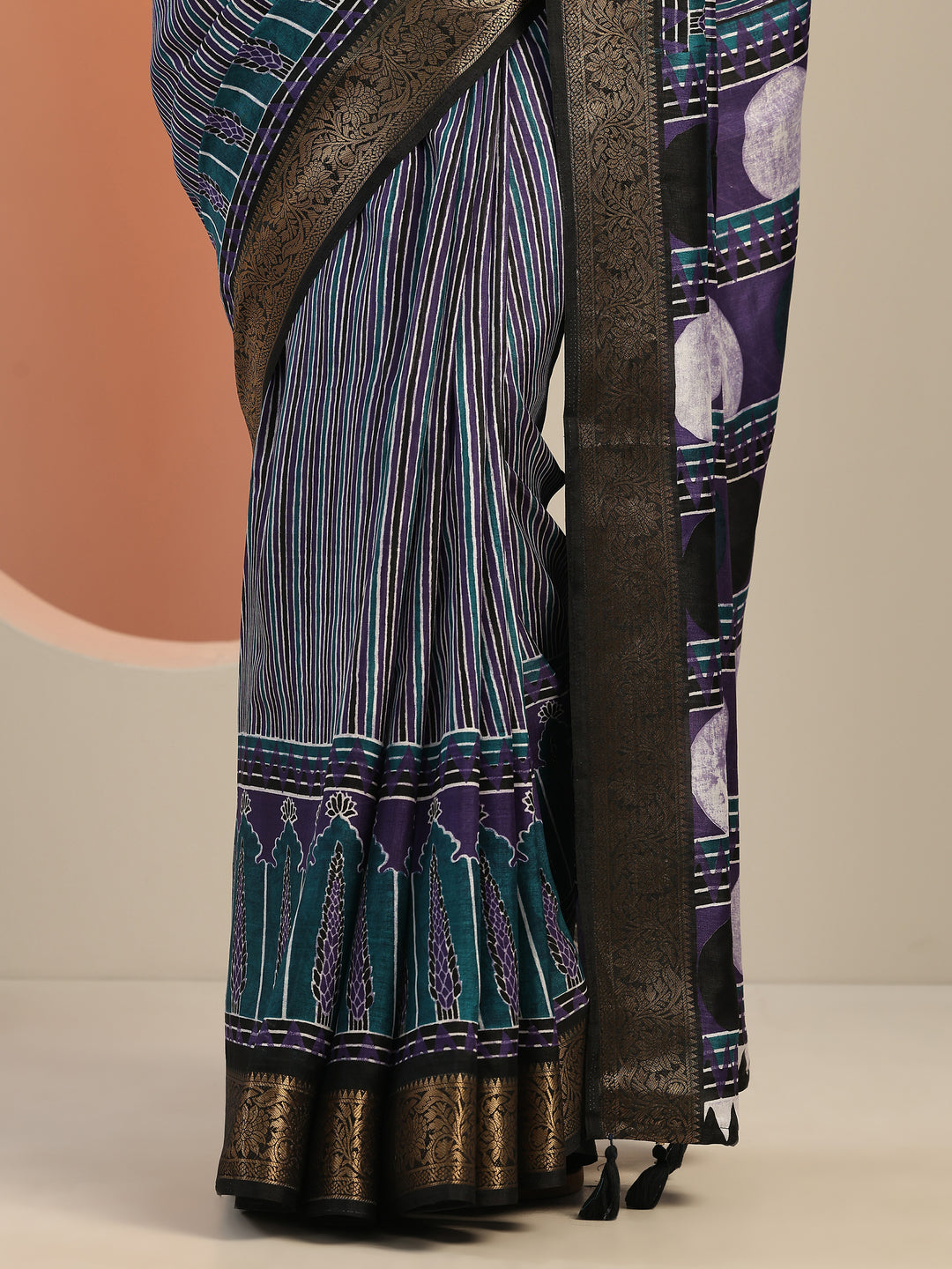  Purple Printed Silk Blend Saree With Unstitched Blouse Piece 