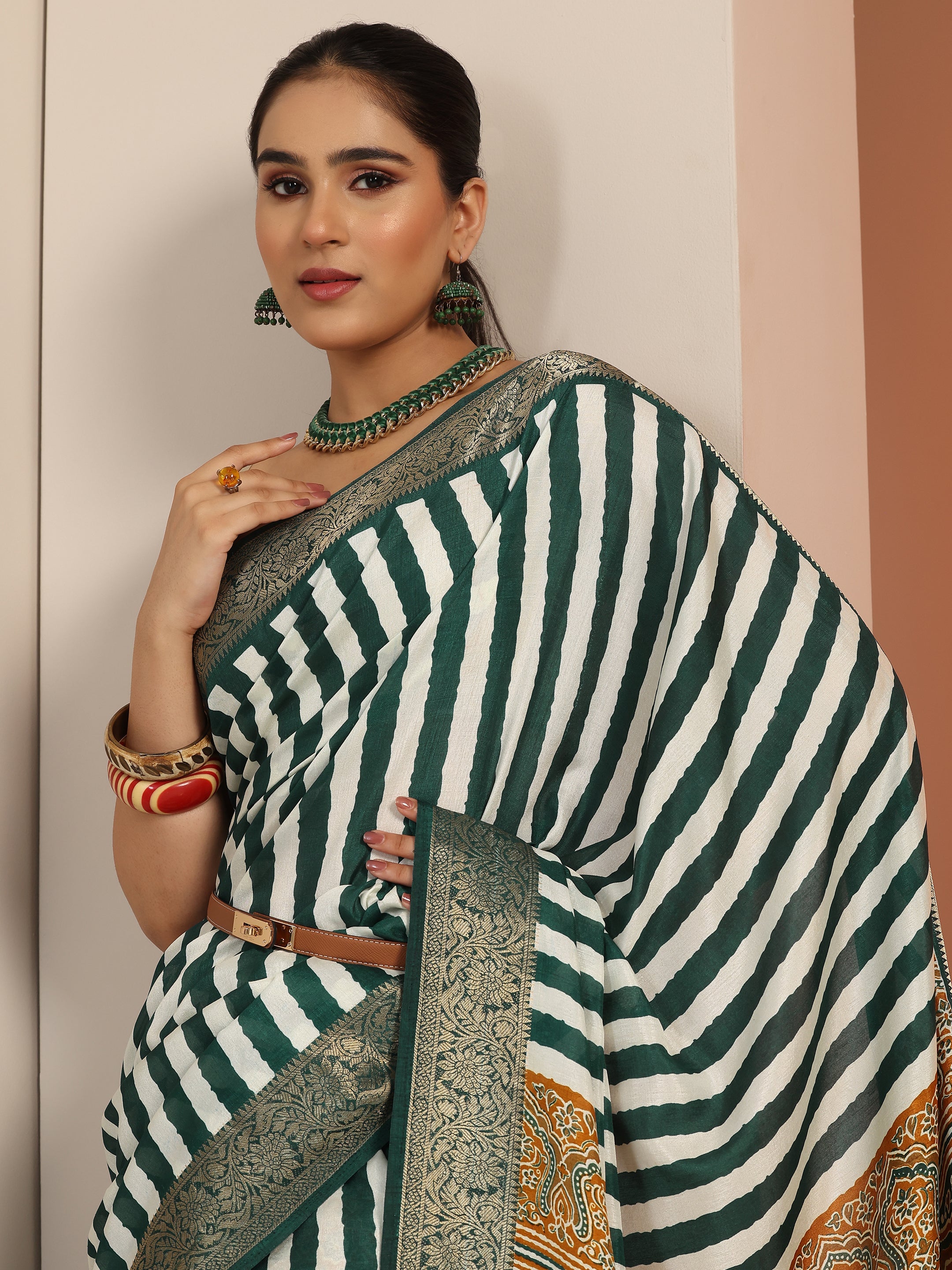 libas Green Printed Silk Blend Saree With Unstitched Blouse Piece-picture-65
