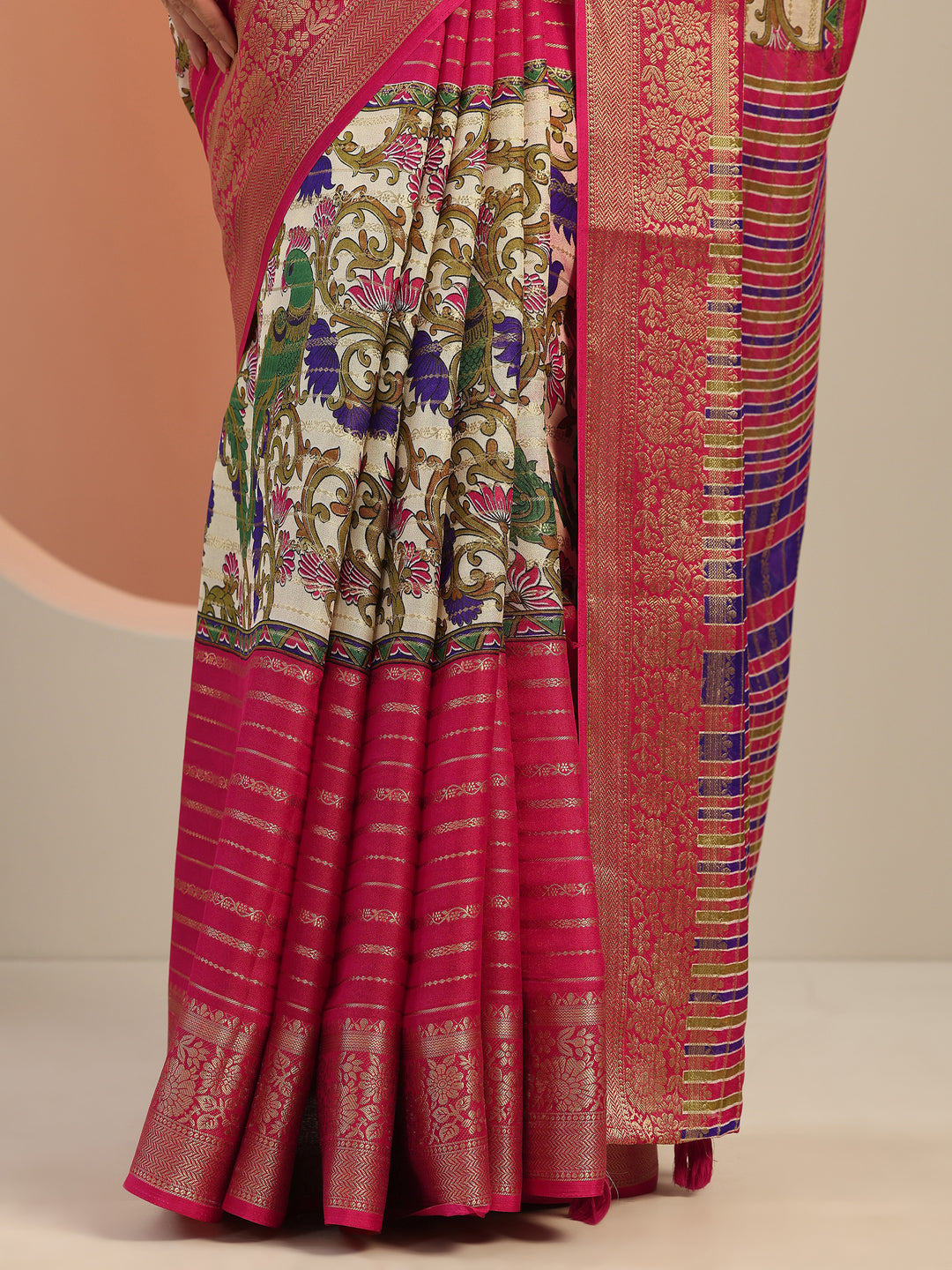  Multi Printed Silk Blend Saree With Unstitched Blouse Piece 