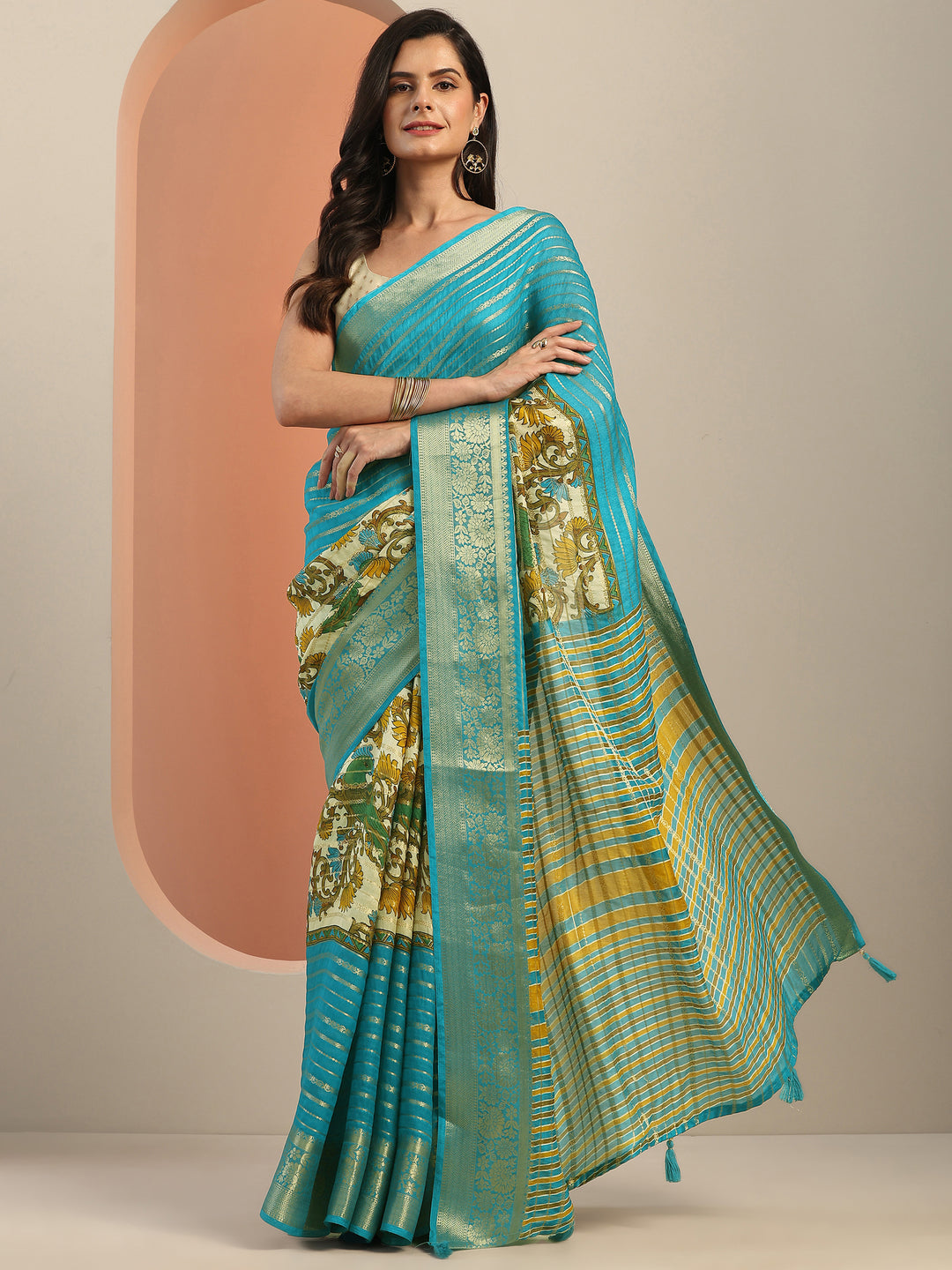  Multi Printed Silk Blend Saree With Unstitched Blouse Piece 