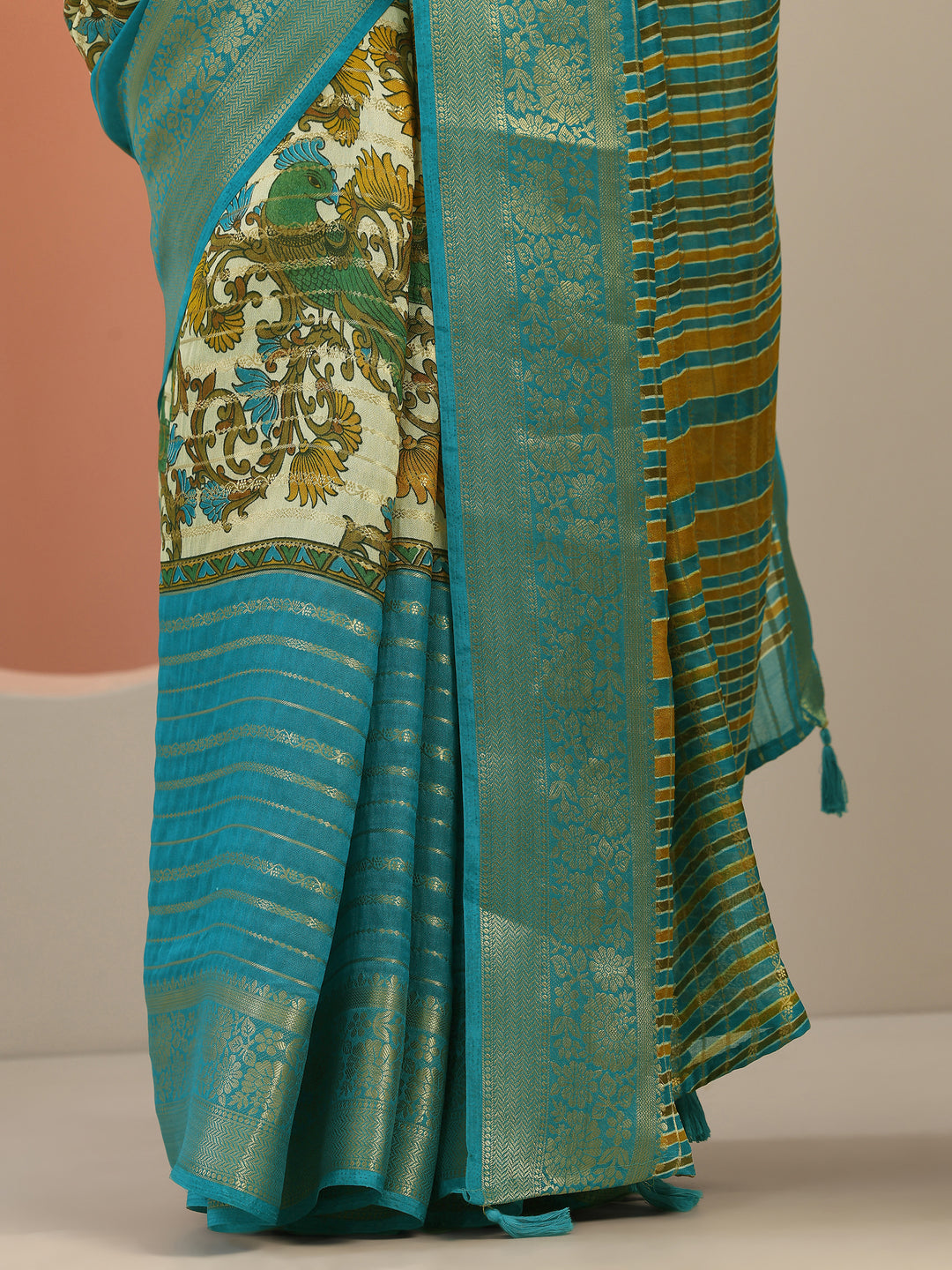  Multi Printed Silk Blend Saree With Unstitched Blouse Piece 
