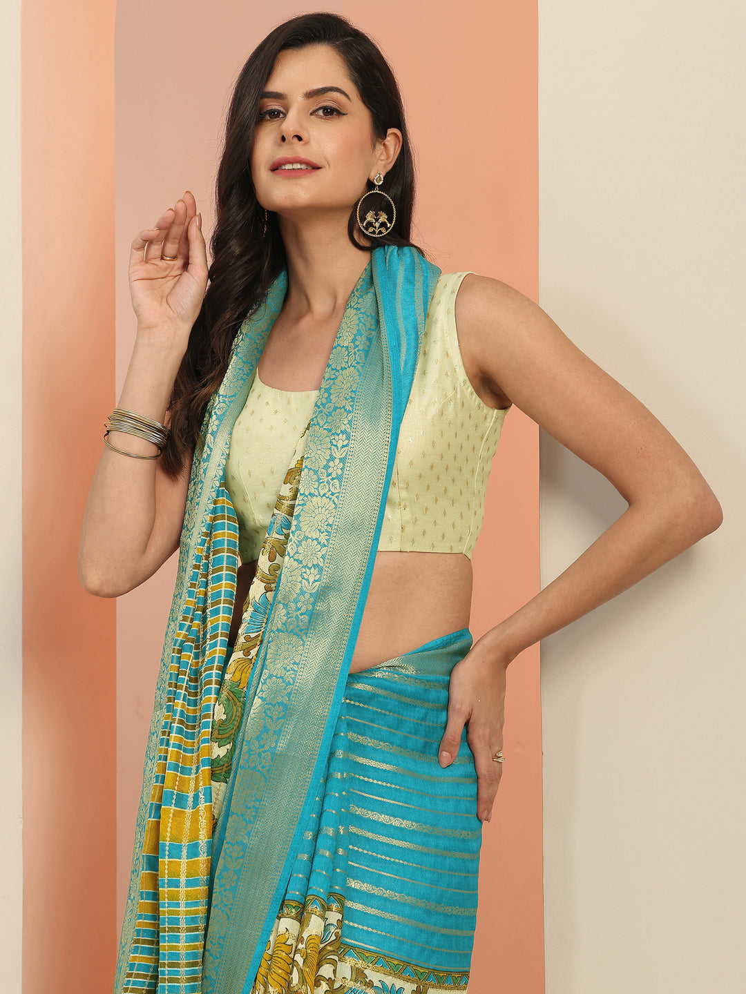  Multi Printed Silk Blend Saree With Unstitched Blouse Piece 
