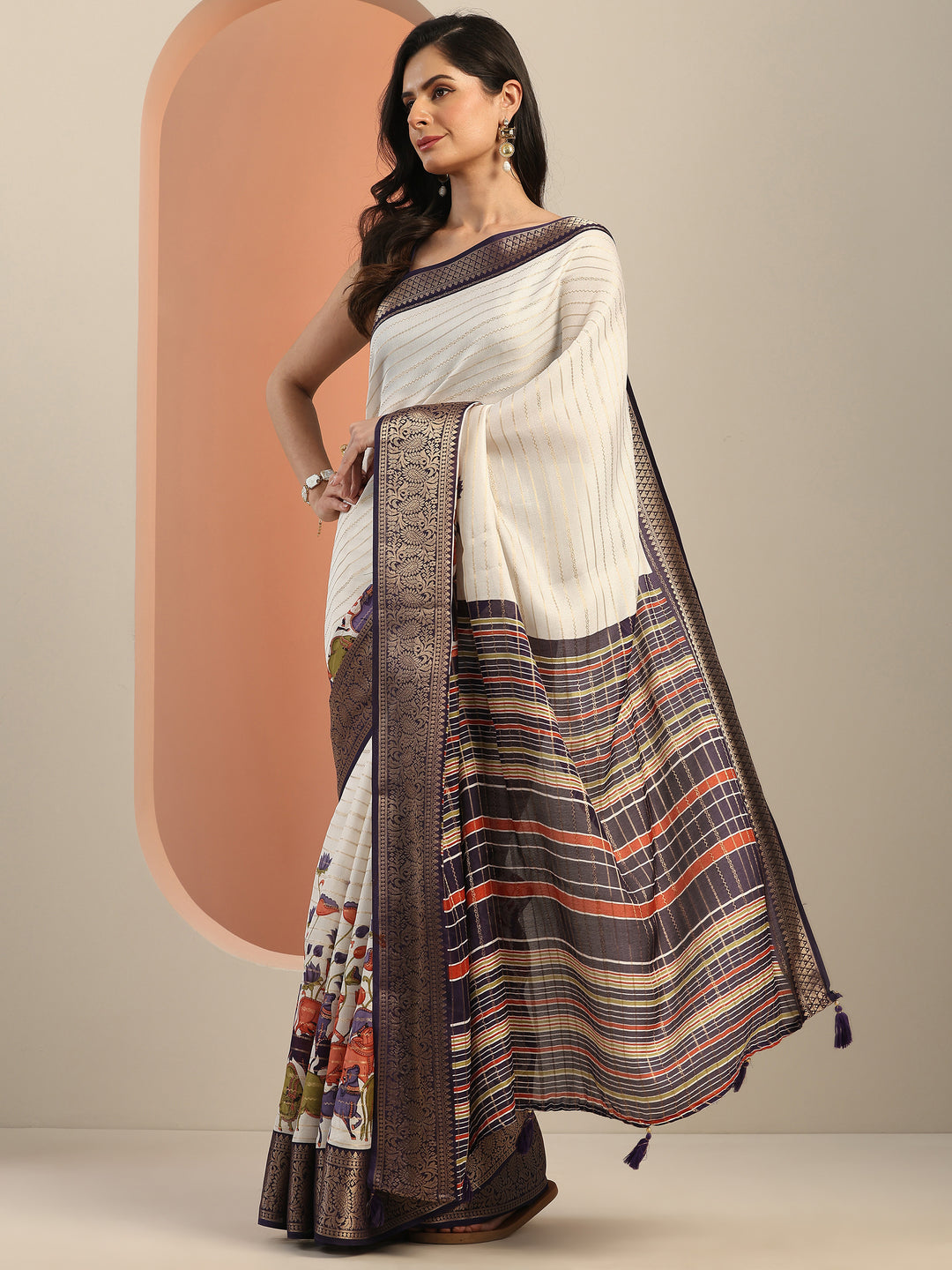  Off white Printed Silk Blend Saree With Unstitched Blouse Piece 