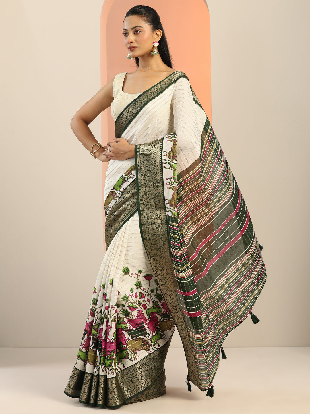  Off White Printed Silk Blend Saree With Unstitched Blouse Piece 