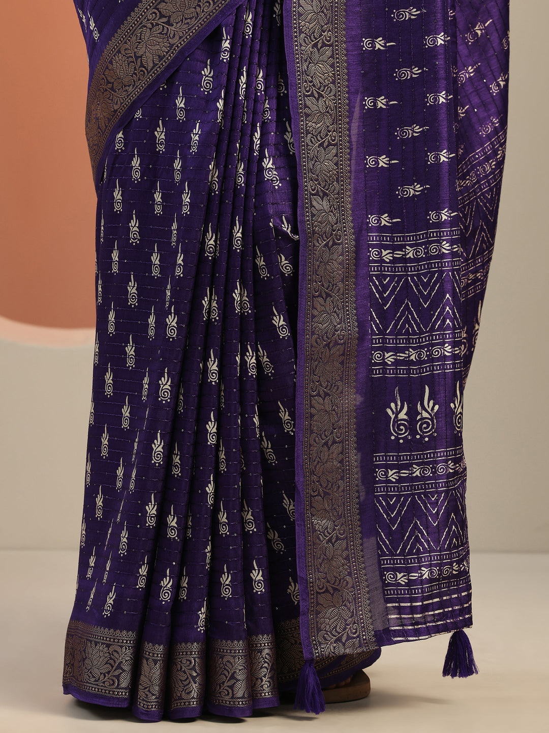  Purple Printed Silk Blend Saree With Unstitched Blouse Piece 