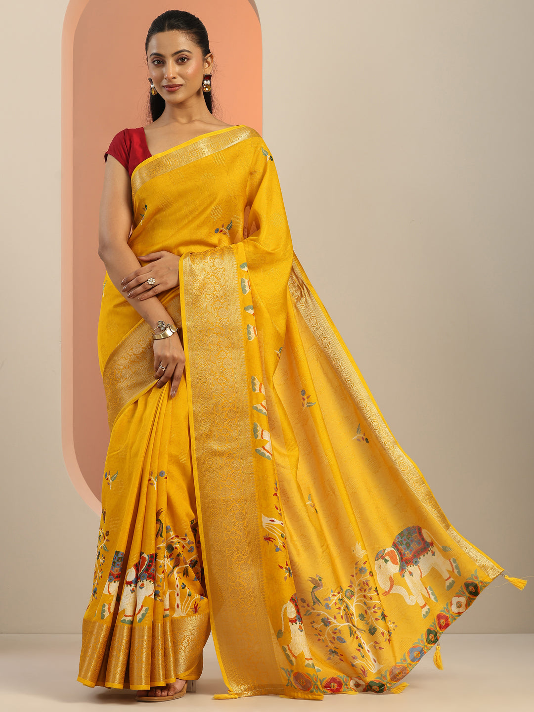  Yellow Printed Georgette Saree With Unstitched Blouse Piece 