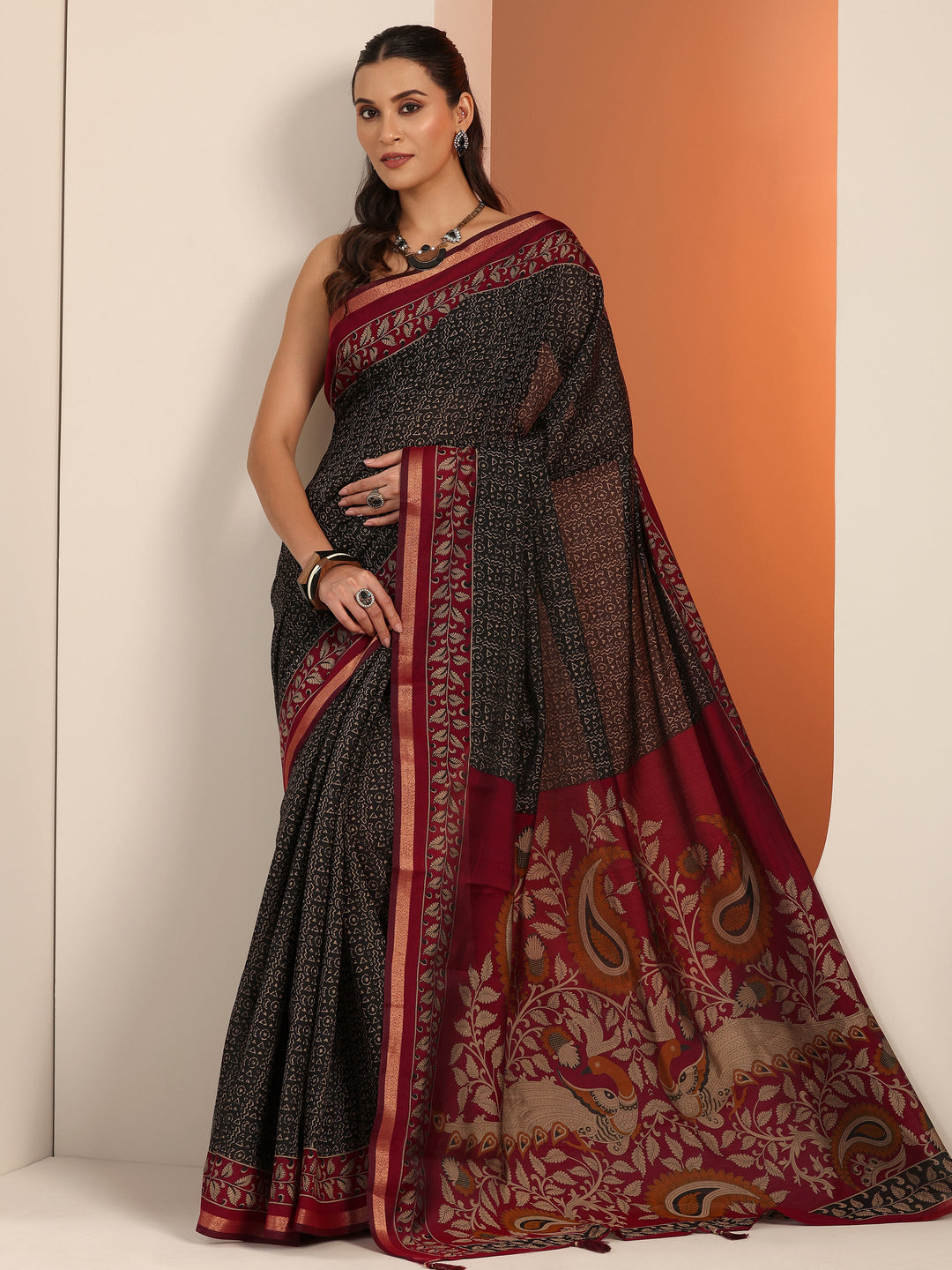  Black Printed Cotton Blend Saree With Unstitched Blouse Piece 