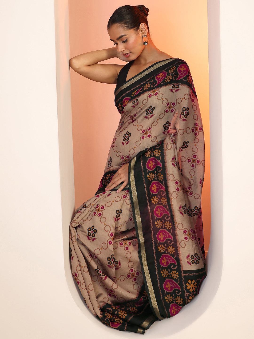  Beige Printed Cotton Saree With Unstitched Blouse Piece 
