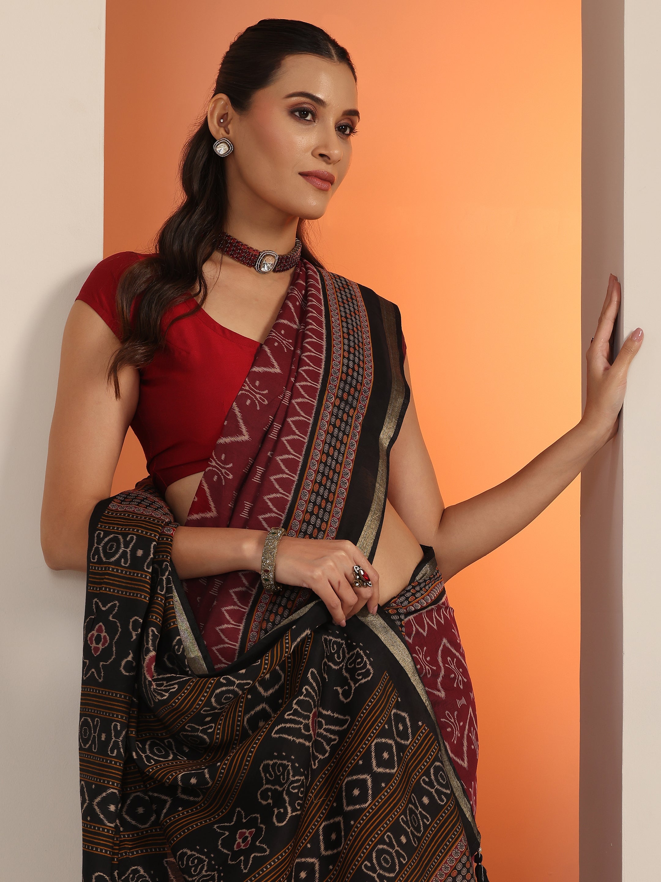libas Maroon Printed Cotton Blend Saree With Unstitched Blouse Piece-picture-41