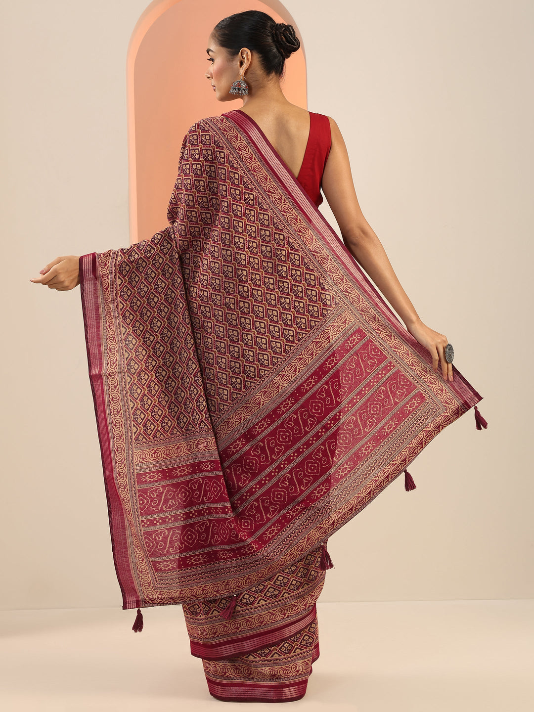  Maroon Printed Cotton Saree With Unstitched Blouse Piece 