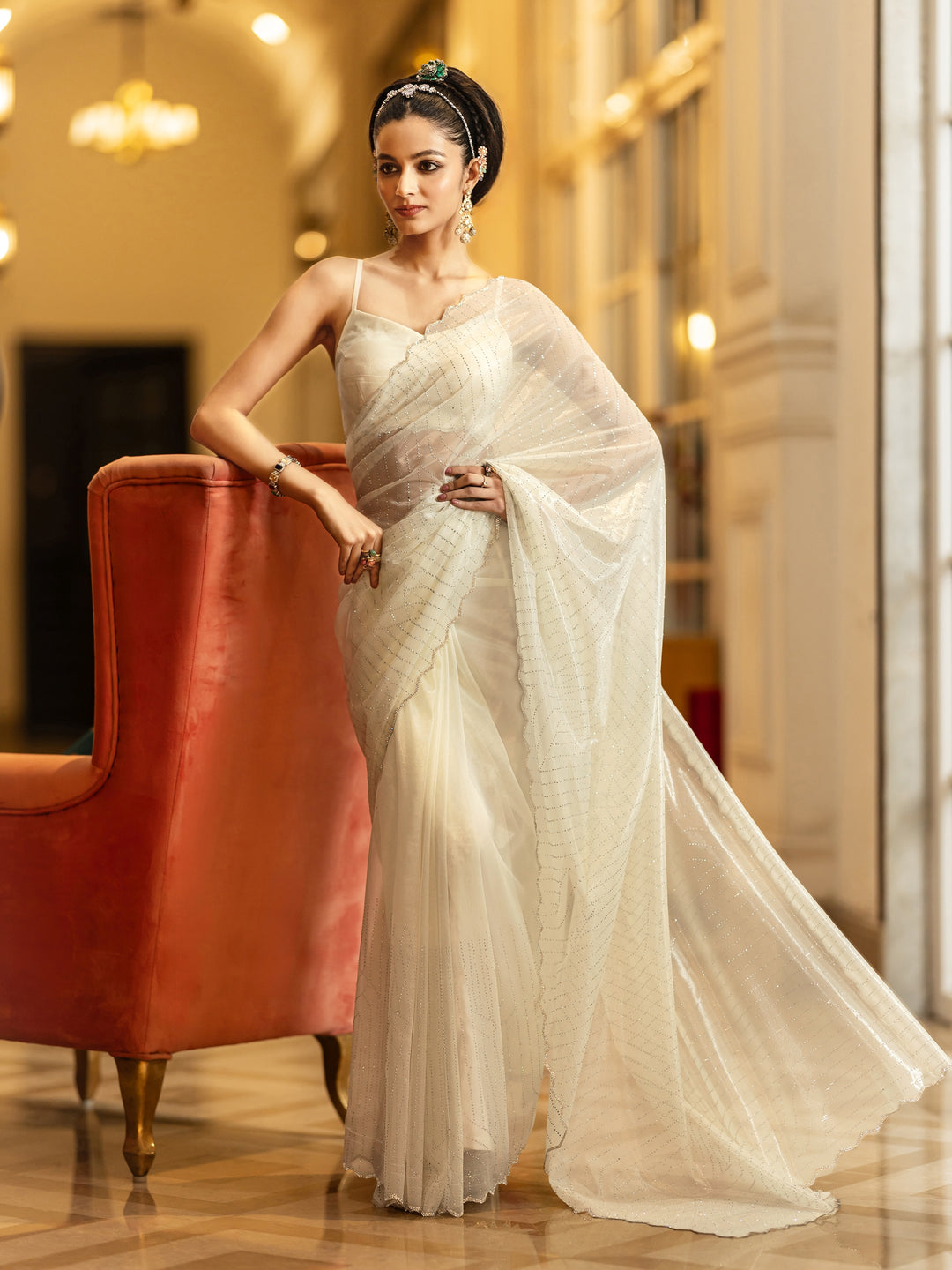  Off White Embellished Organza Saree With Unstitched Blouse Piece 