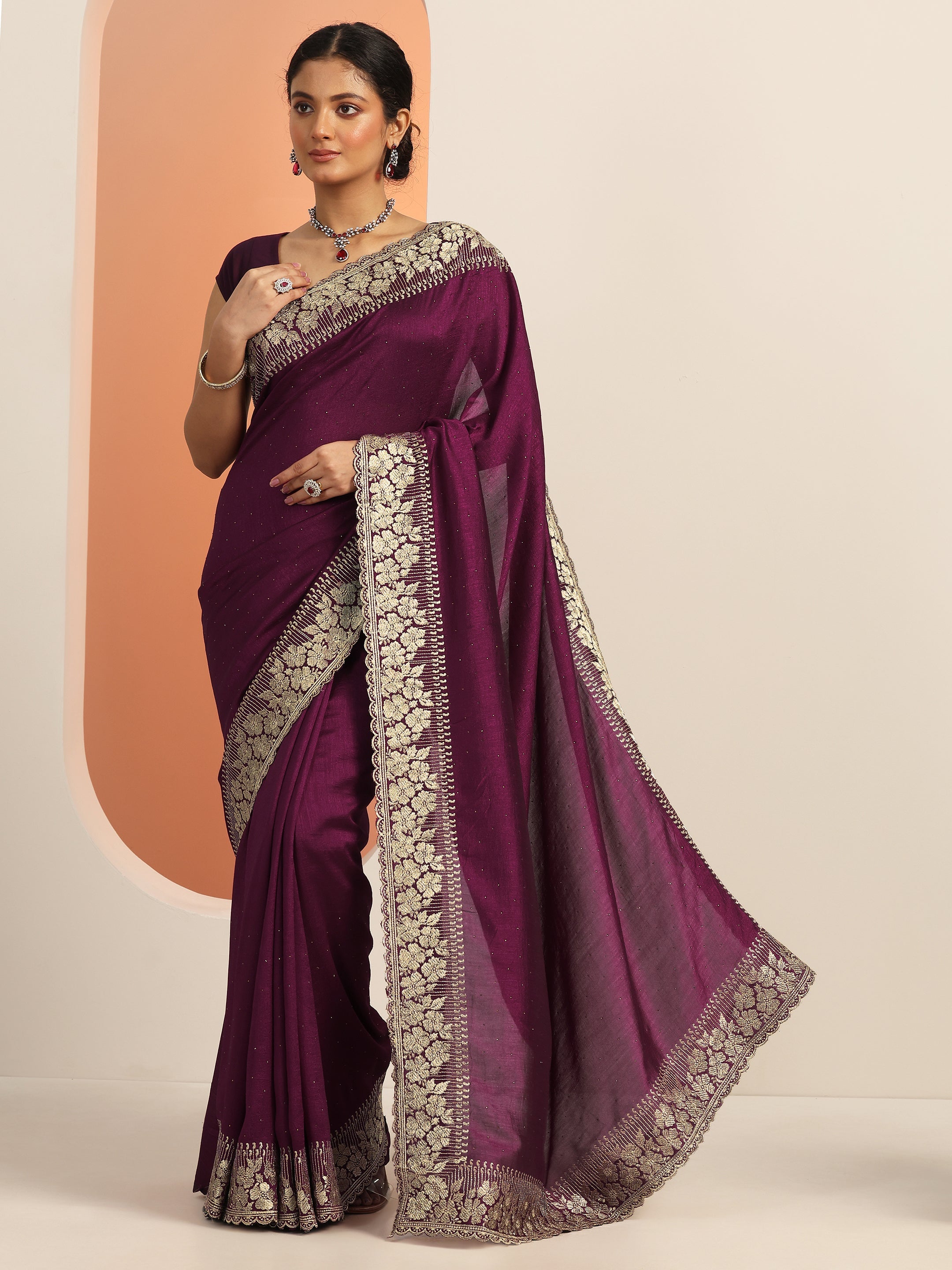 Burgundy Embellished Silk blend Saree With Unstitched Blouse Piece-image-16