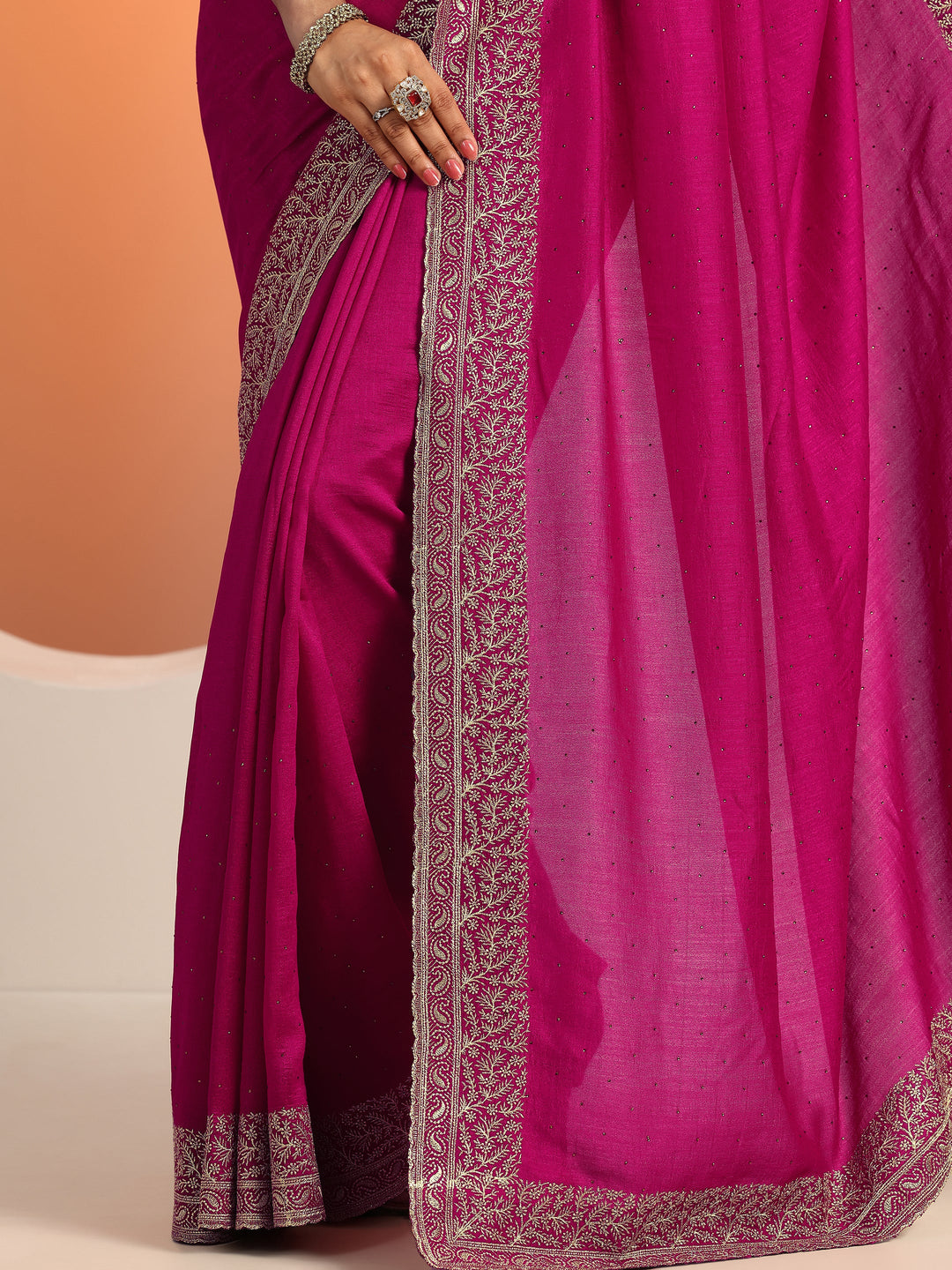  Magenta Embellished Silk blend Saree With Unstitched Blouse Piece 