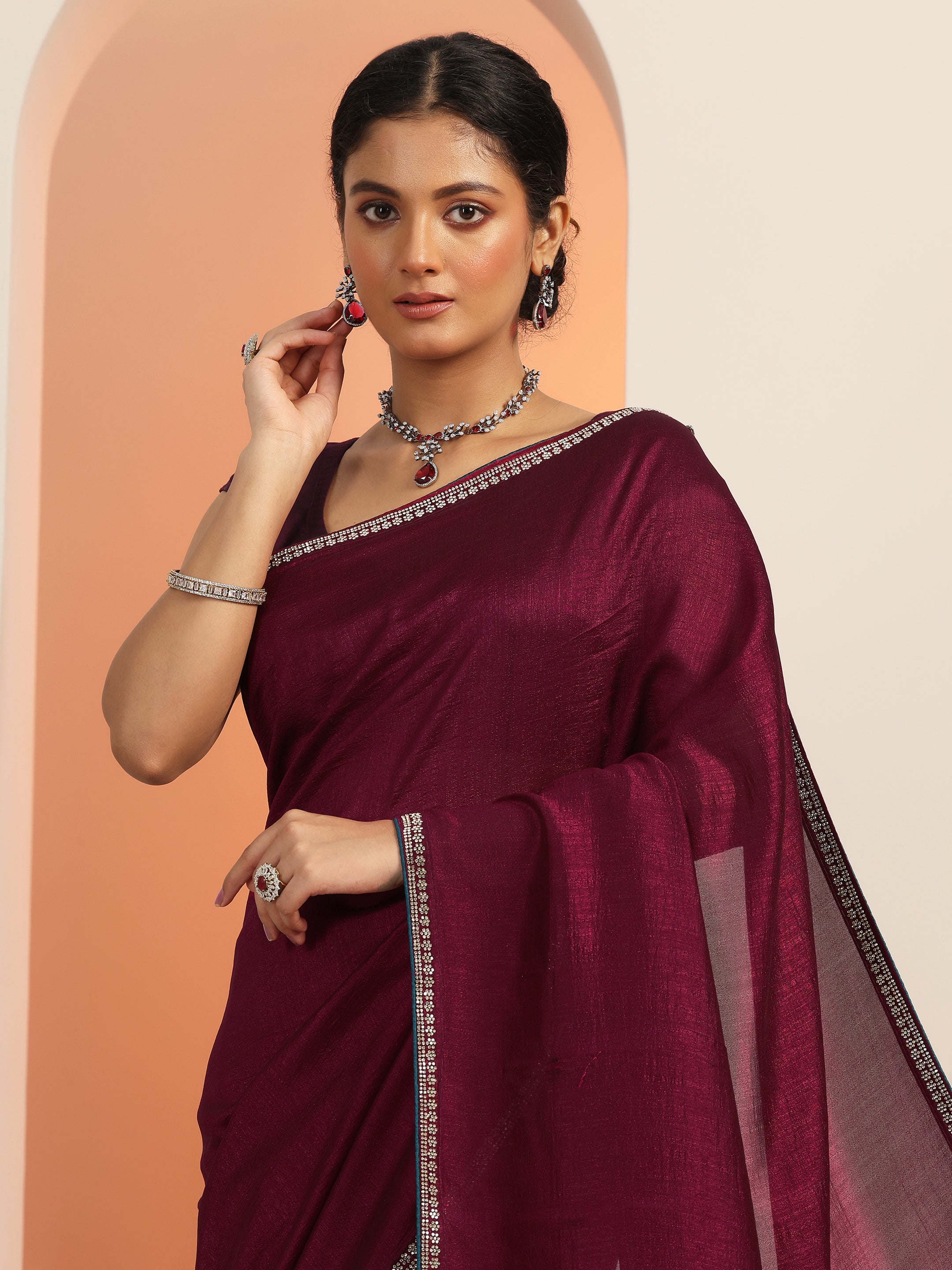 Burgundy Solid Silk blend Saree With Unstitched Blouse Piece-image-43