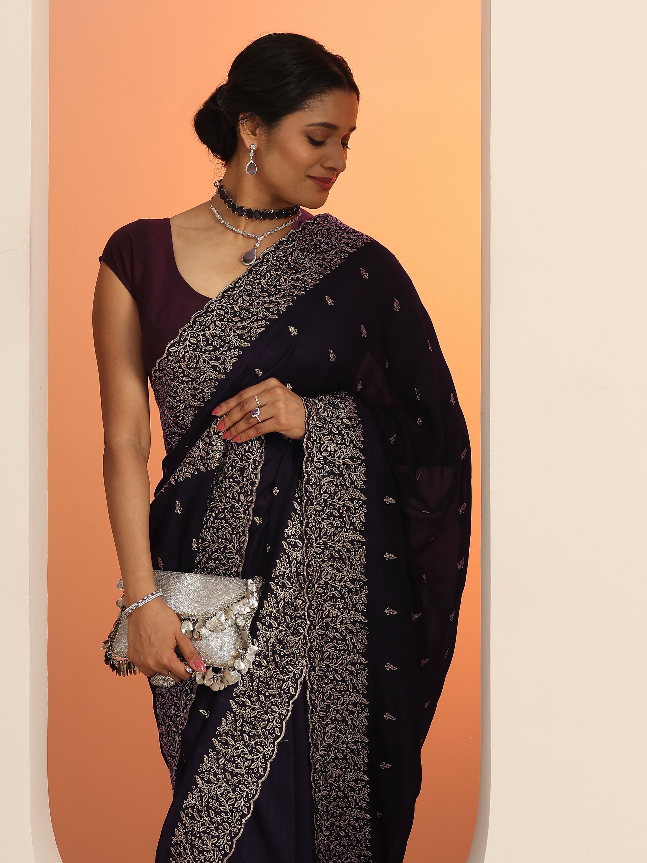 libas Purple Embroidered Silk blend Saree With Unstitched Blouse Piece-picture-30