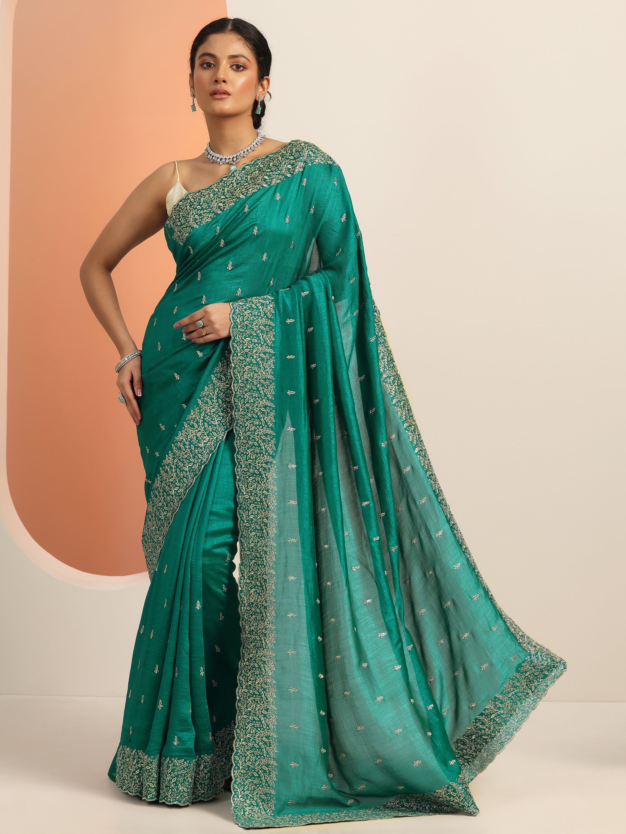 libas Green Embroidered Silk blend Saree With Unstitched Blouse Piece-picture-27