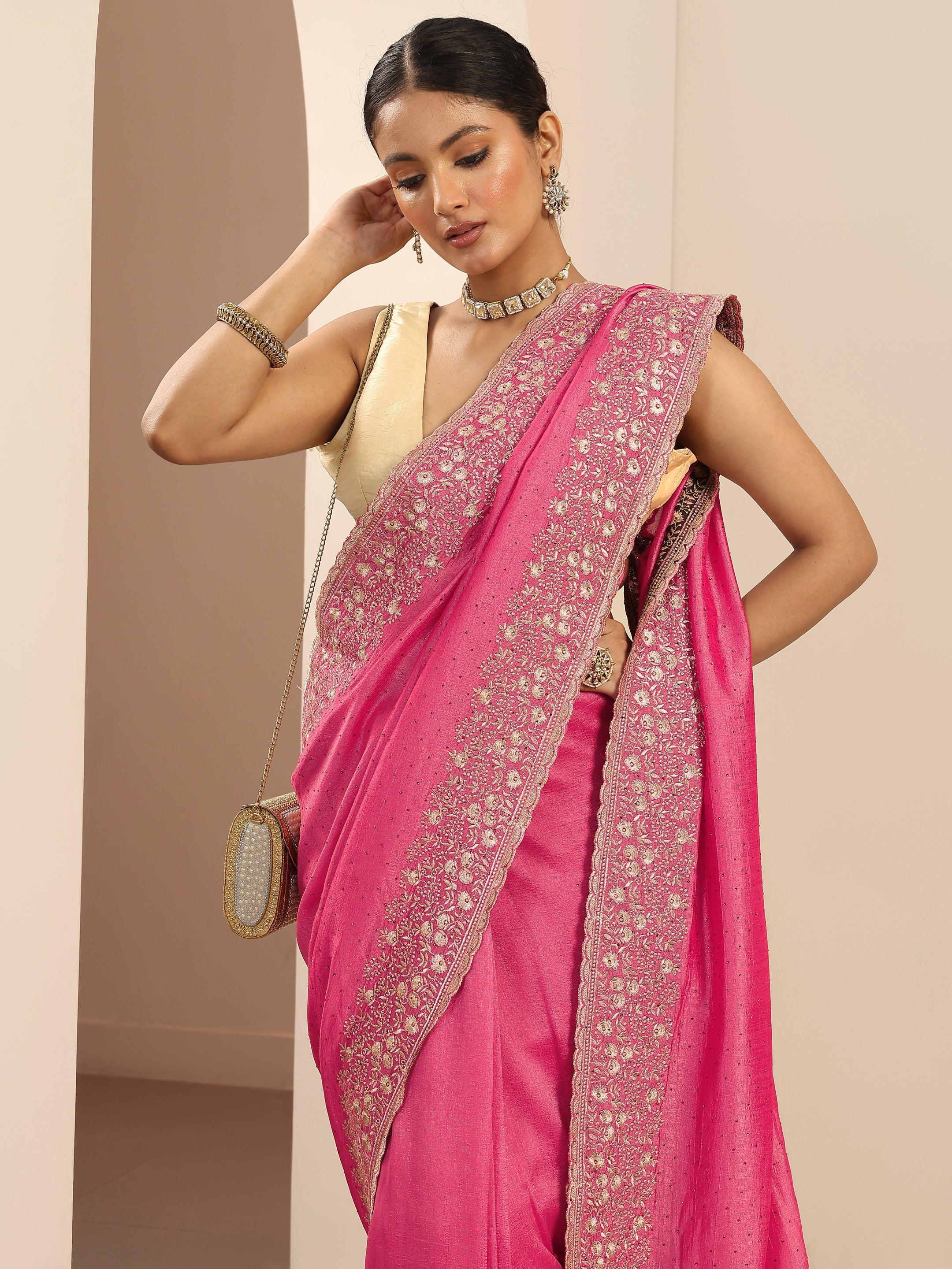 libas Peach Embellished Silk Blend Saree With Unstitched Blouse Piece-picture-11