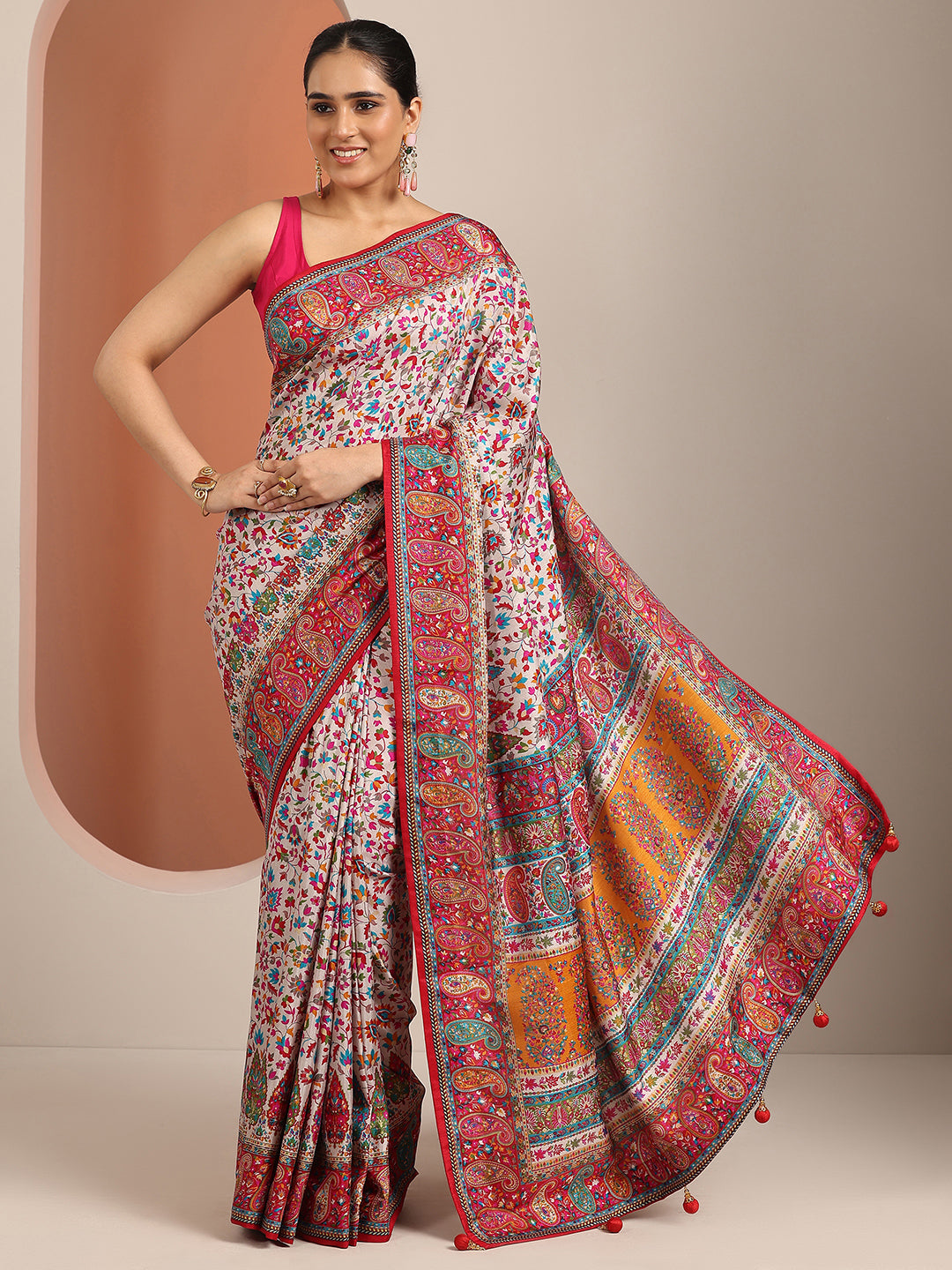  Multi Printed Silk Blend Saree With Unstitched Blouse Piece 