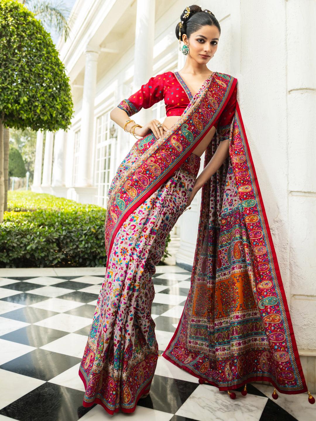  Multi Printed Silk Blend Saree With Unstitched Blouse Piece 