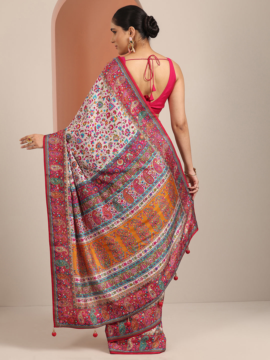  Multi Printed Silk Blend Saree With Unstitched Blouse Piece 