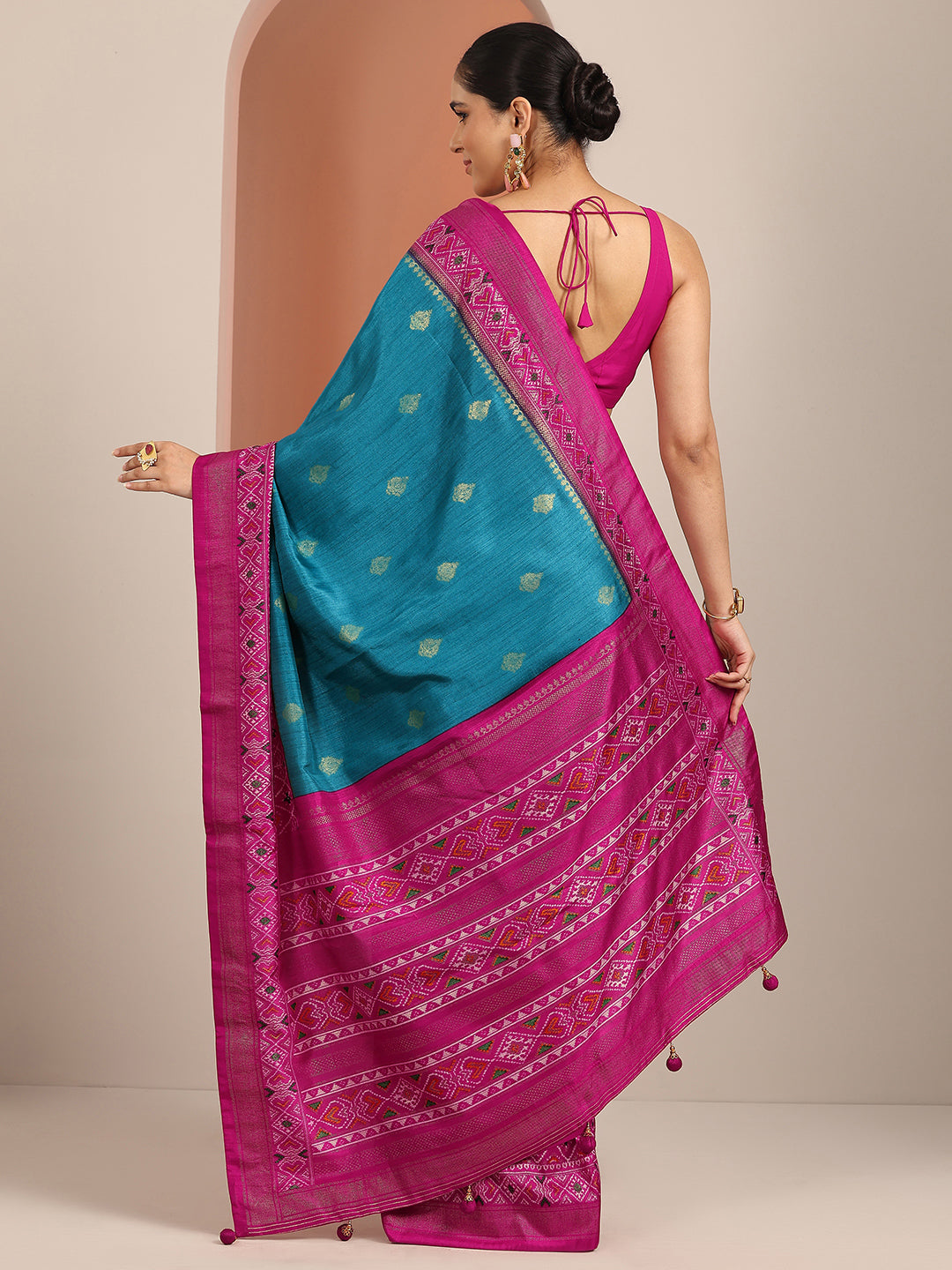  Blue  Silk Blend Saree With Unstitched Blouse Piece 