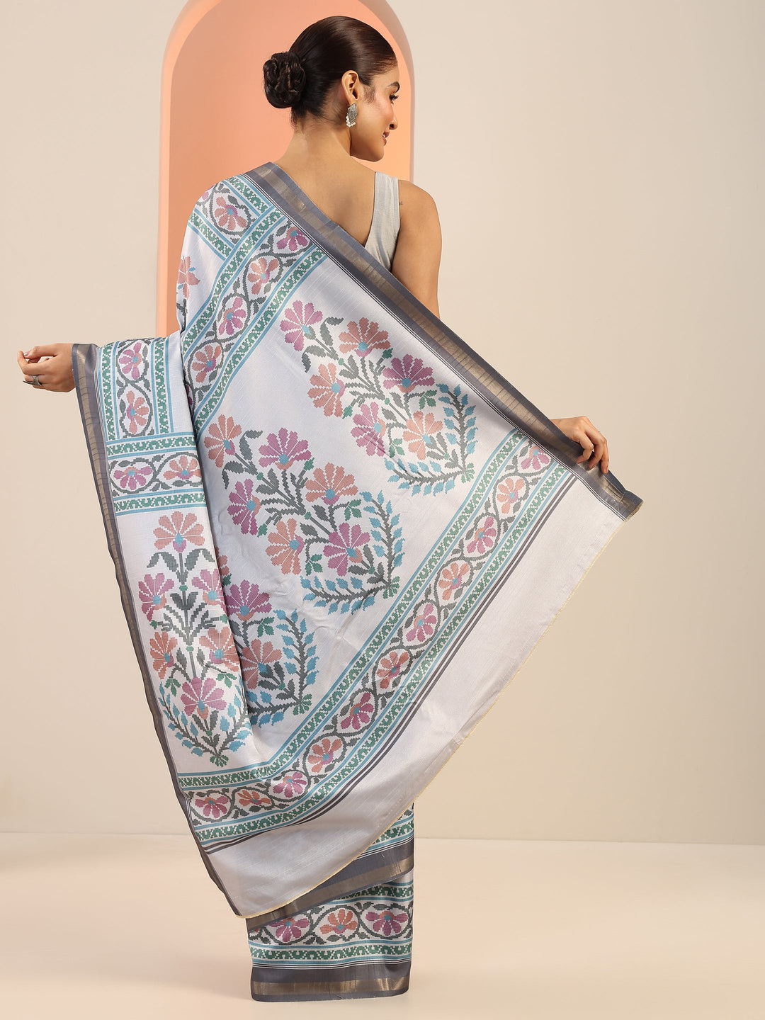  Grey Printed Silk Saree With Unstitched Blouse Piece 