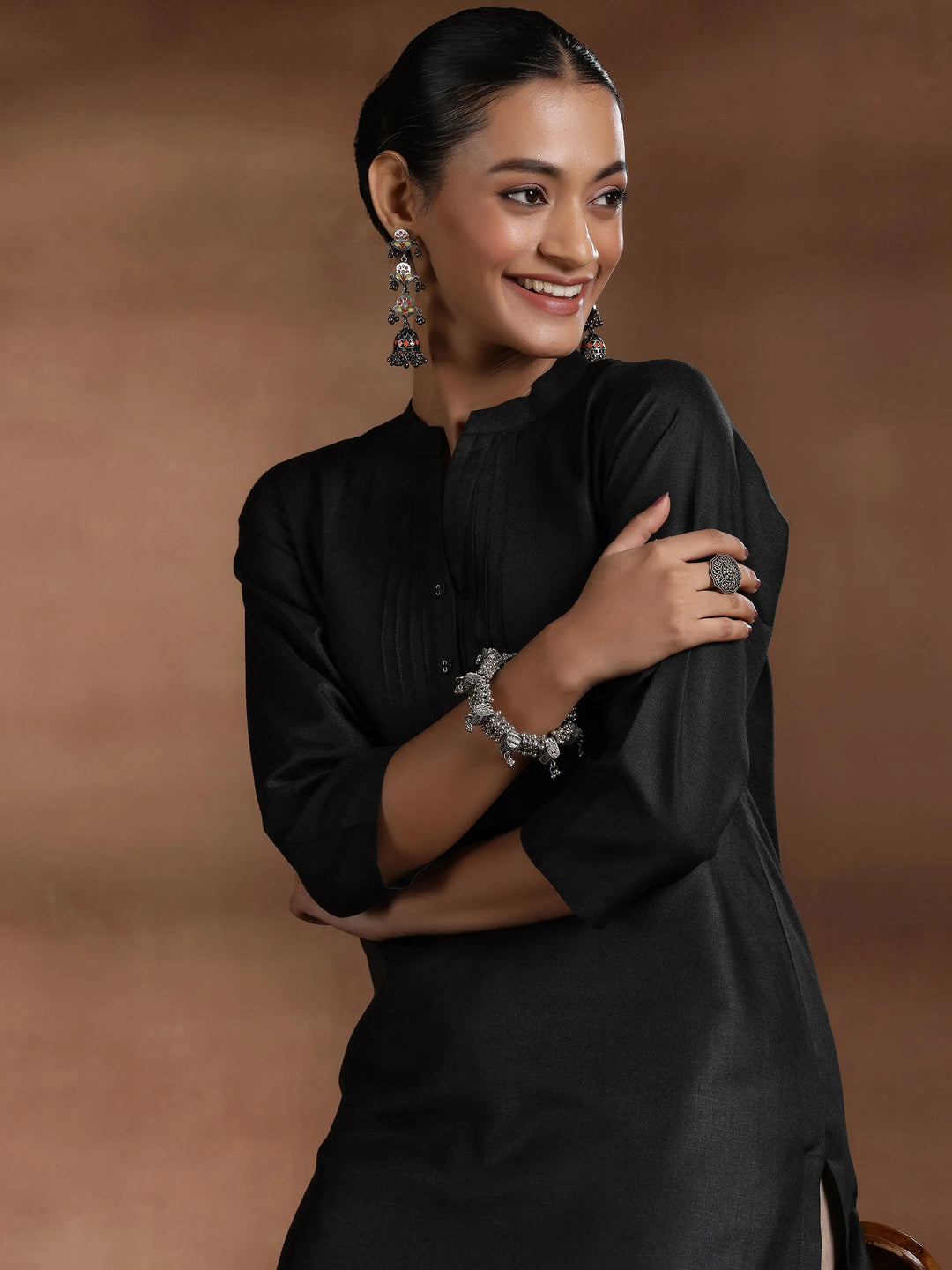  Black Solid Cotton Blend Straight Kurta 