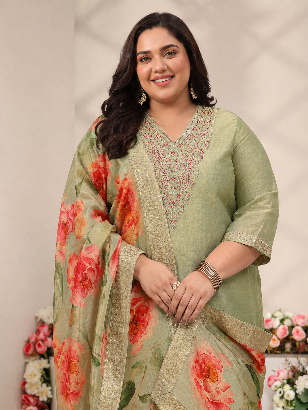  Plus Size Green Floral Embroidered Silk Blend Straight Suit Set 