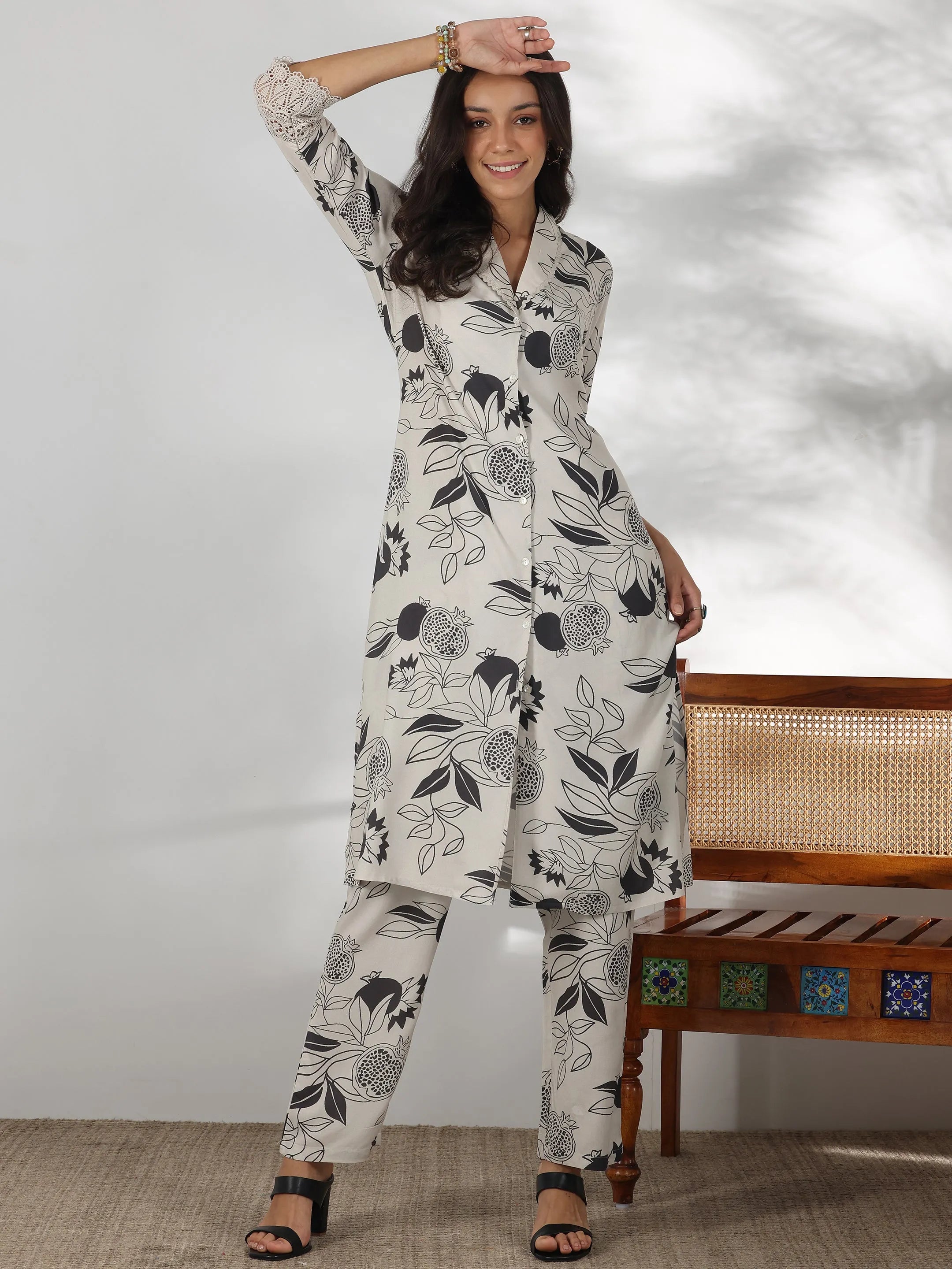 libas Off White Printed Silk Blend Co-Ords-picture-23