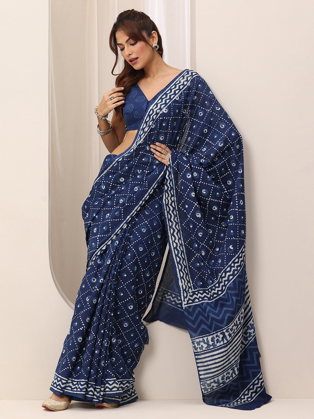 libas Indigo Printed Cotton Saree With Unstitched Blouse Piece-picture-59