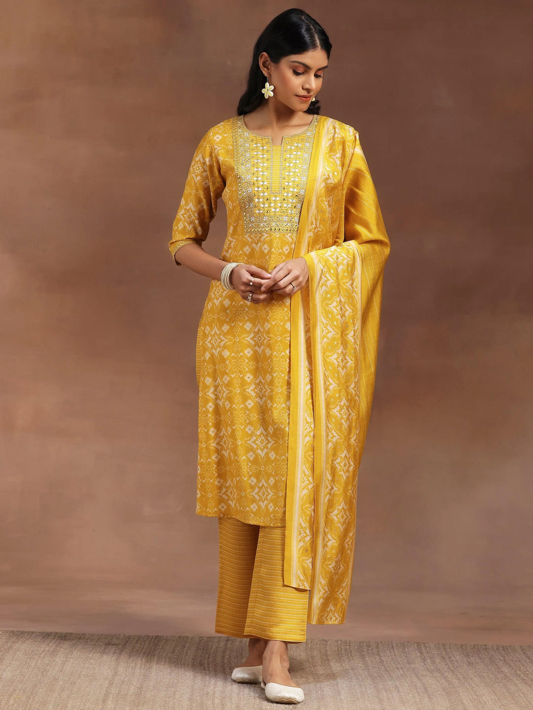  Yellow Printed Silk Blend Straight Suit With Dupatta 