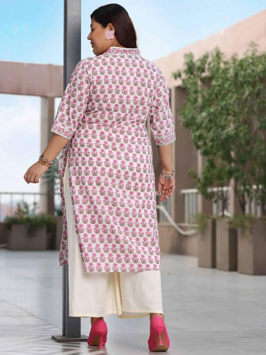  Plus Size Off White Printed Cotton Straight Kurta 