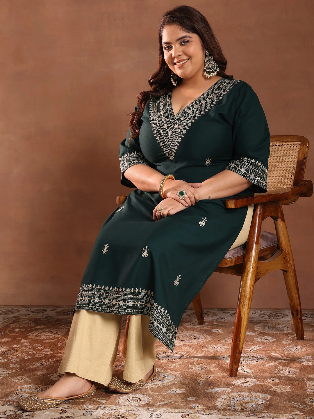  Plus Size Green Embroidered Rayon Straight Kurta 
