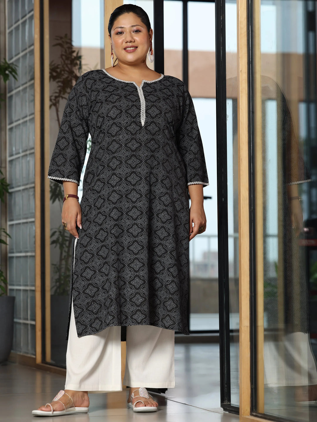  Plus Size Black Printed Cotton Straight Kurta 