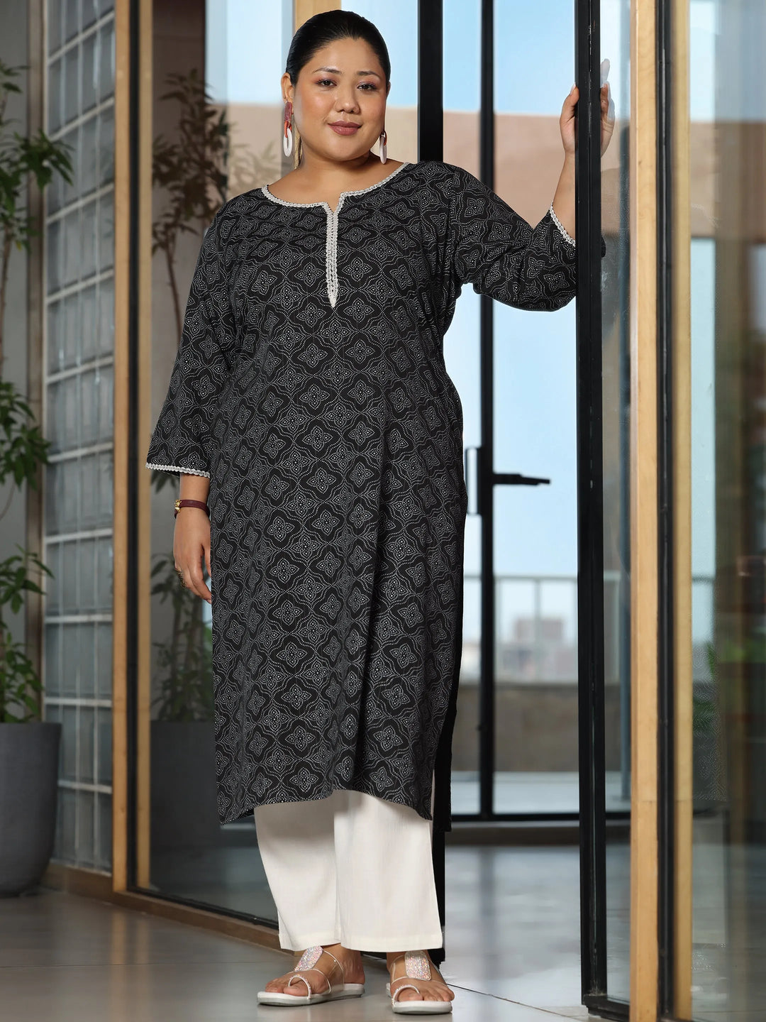  Plus Size Black Printed Cotton Straight Kurta 