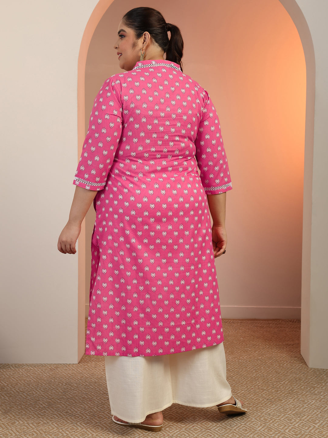  Plus Size Pink Printed Cotton Straight Kurta 