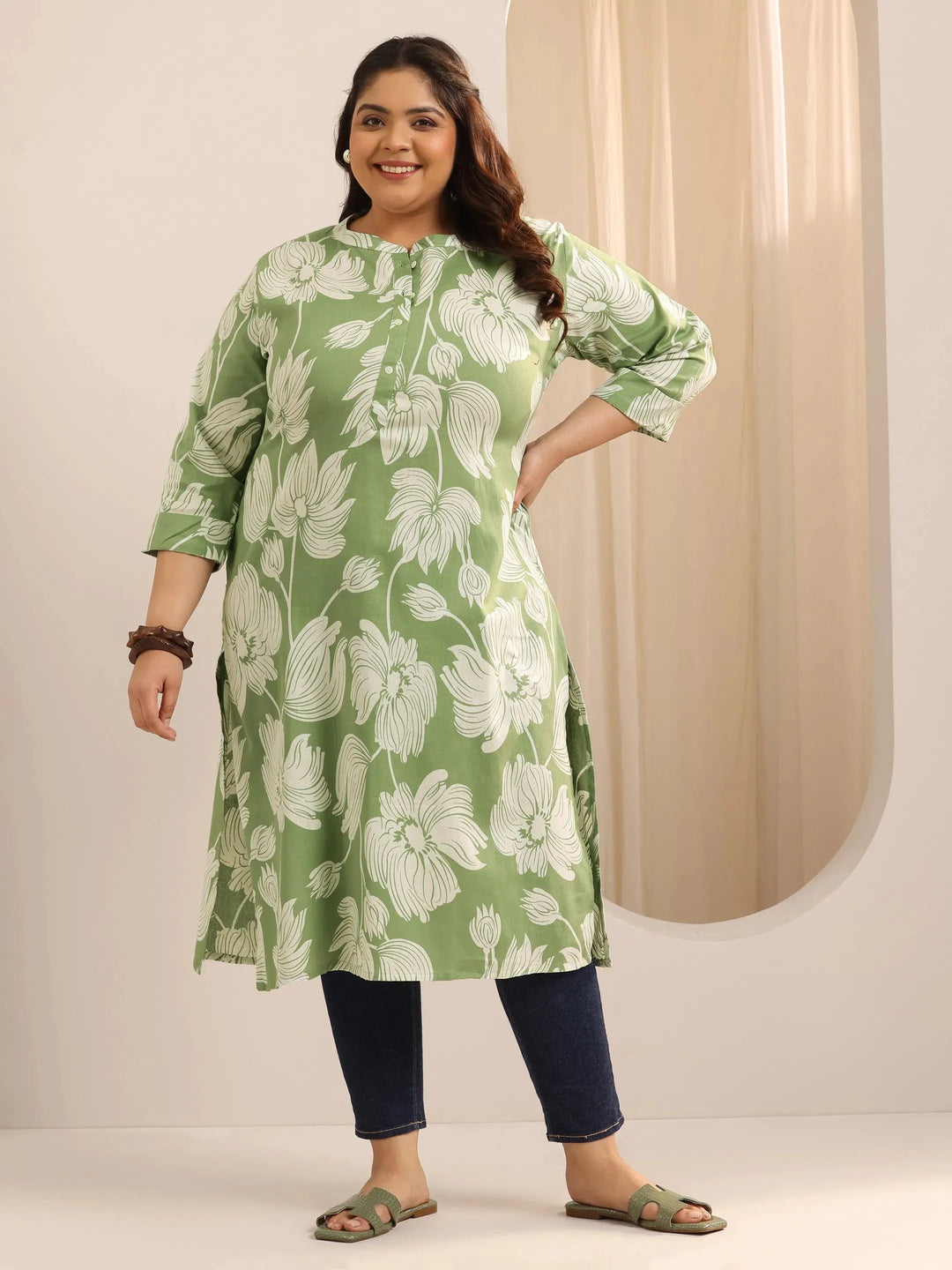  Plus Size Green Printed Cotton Straight Kurta 