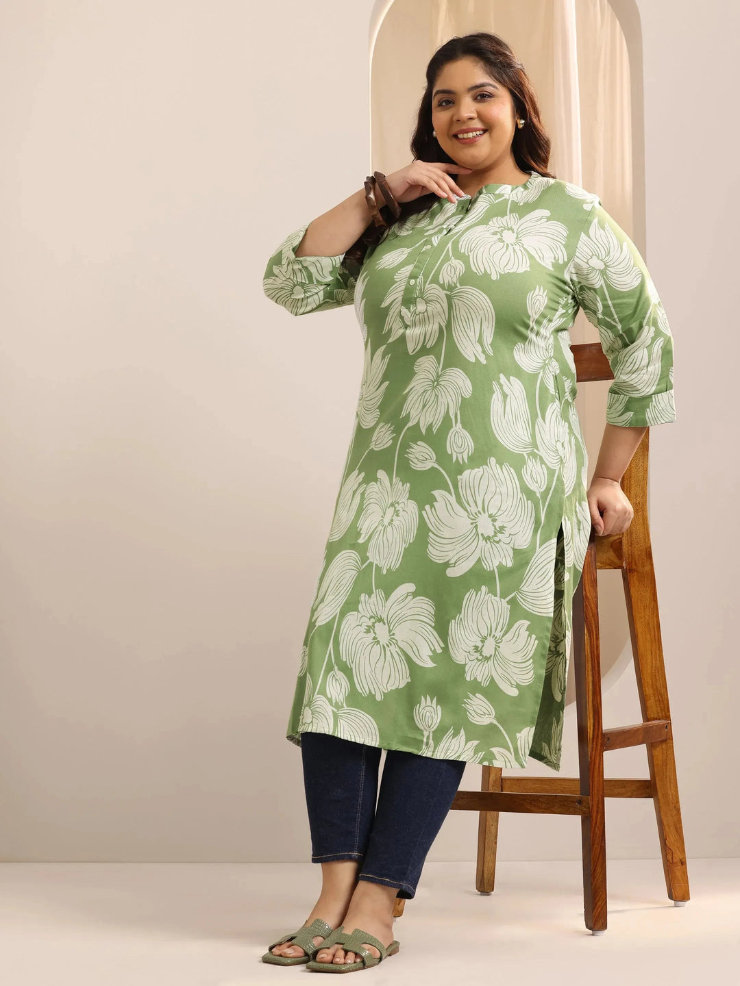  Plus Size Green Printed Cotton Straight Kurta 