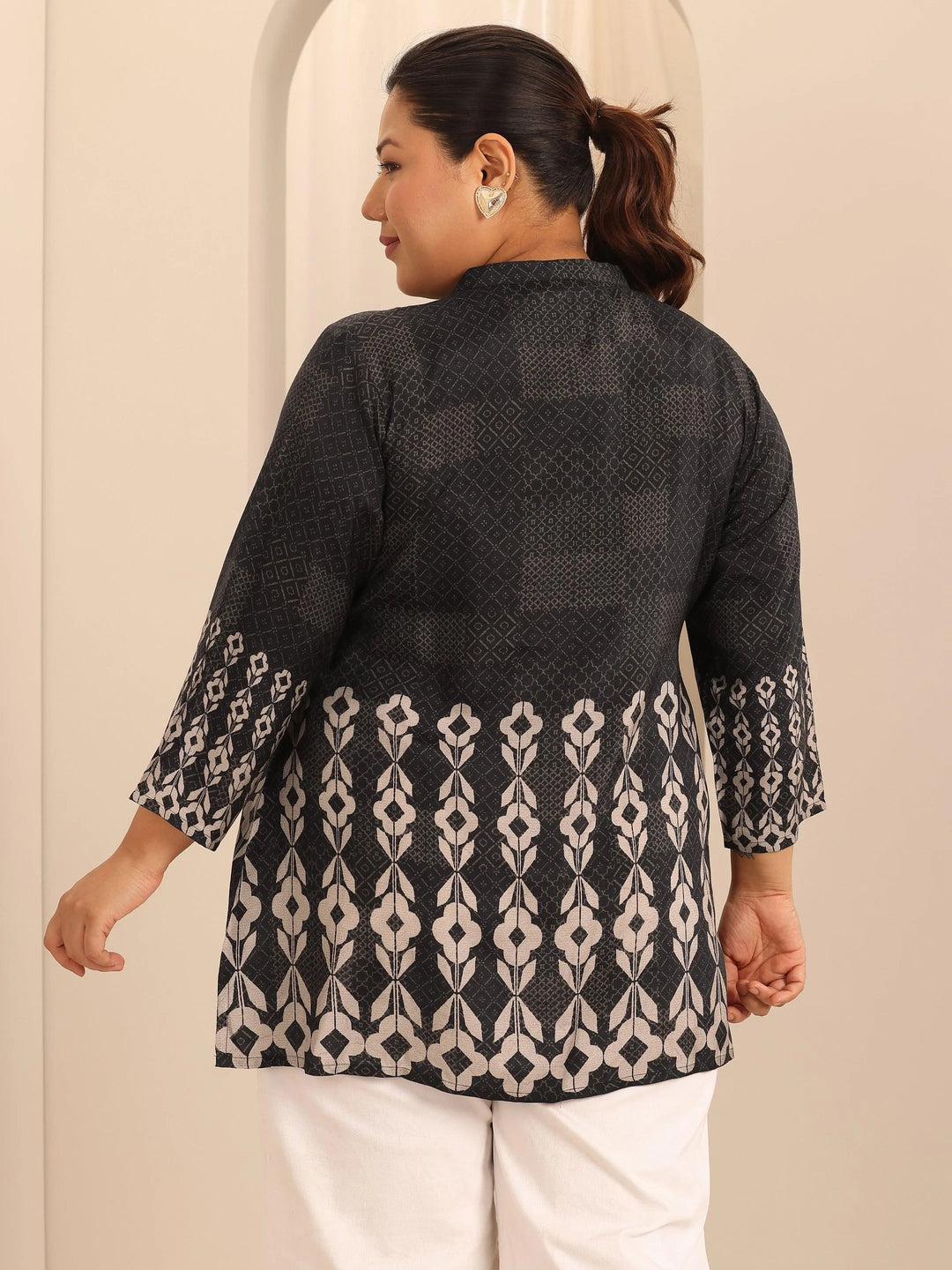 Plus Size Black Printed Muslin Straight Tunic